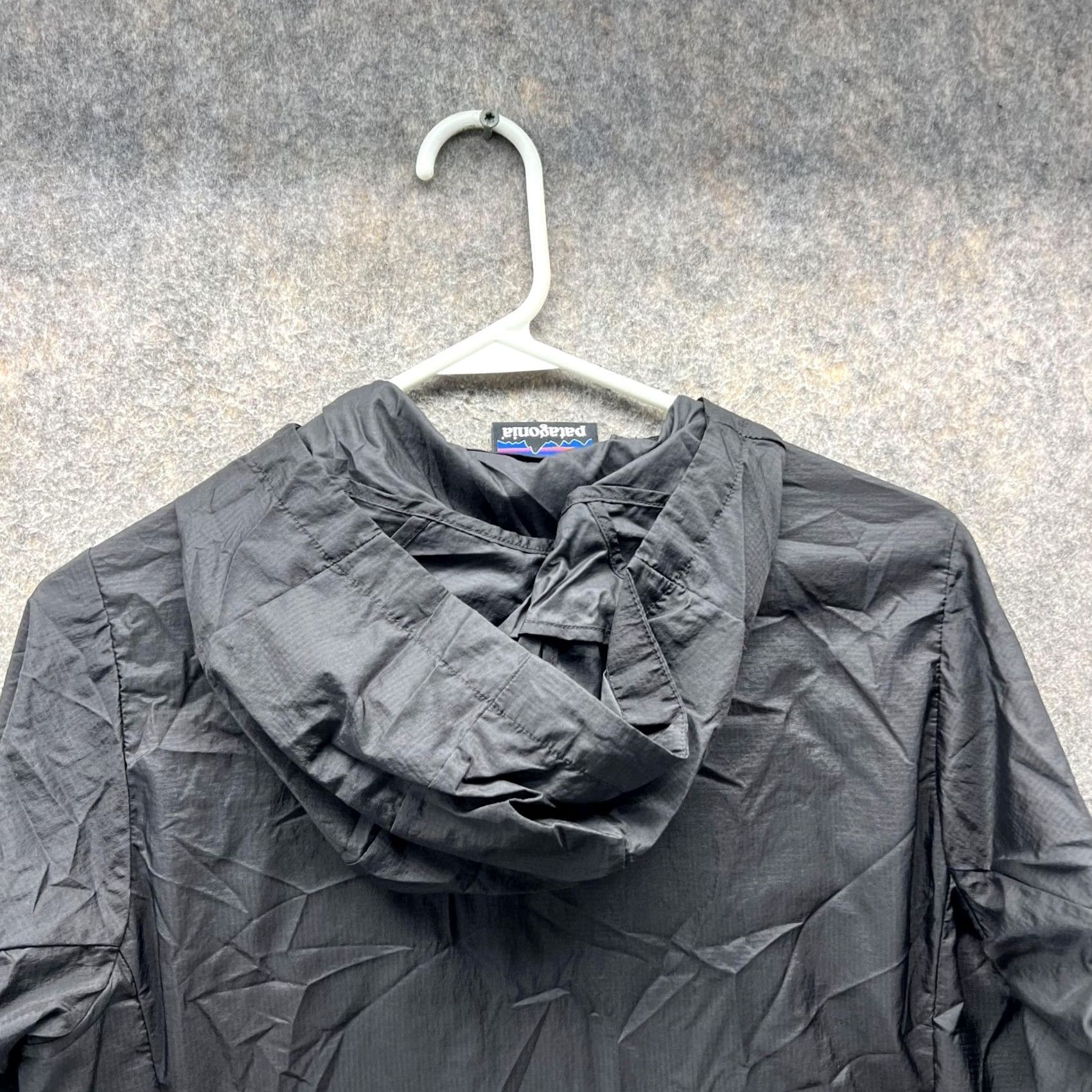 Patagonia Patagonia Jacket Men Small Black Hoodie Windbreaker Embroidered Logo H XS? Size US S / EU 44-46 / 1 - 2 Thumbnail