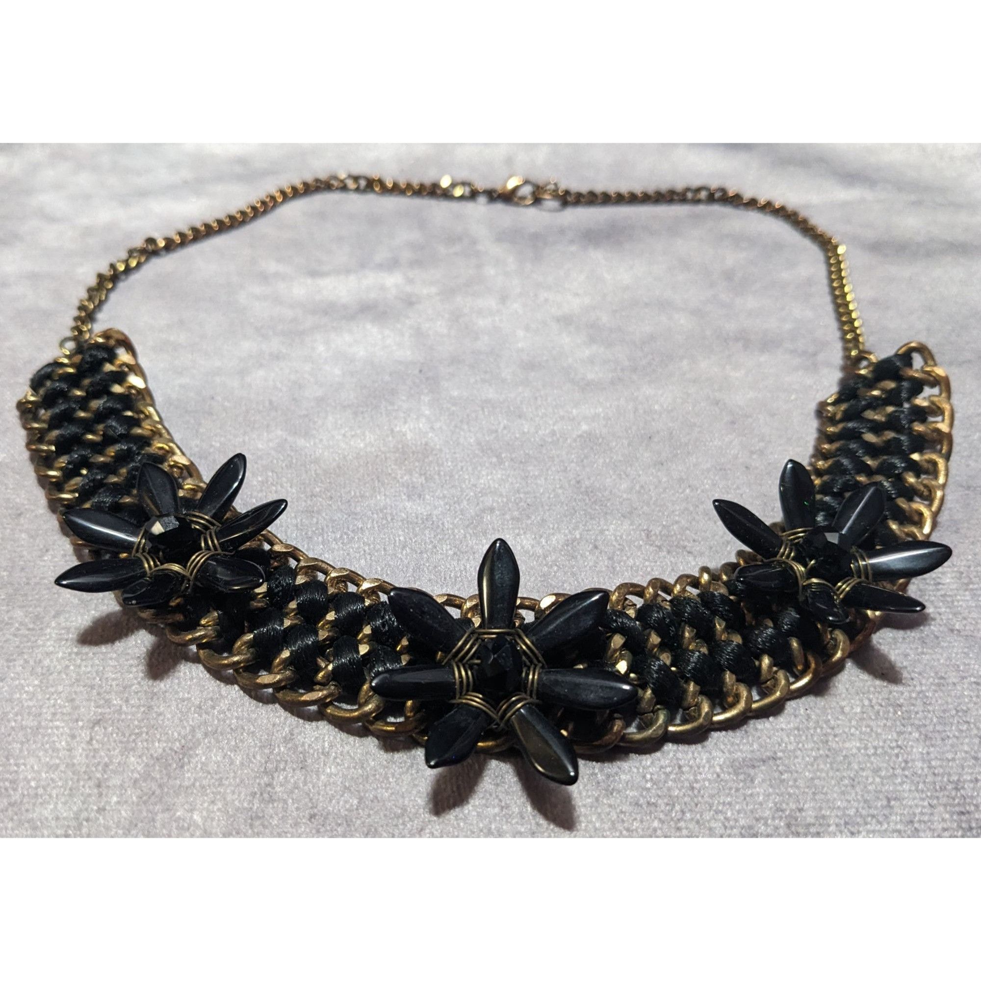 Other Glam Goth Chunky Floral Black And Gold Tone Necklace Size ONE SIZE - 12 Thumbnail