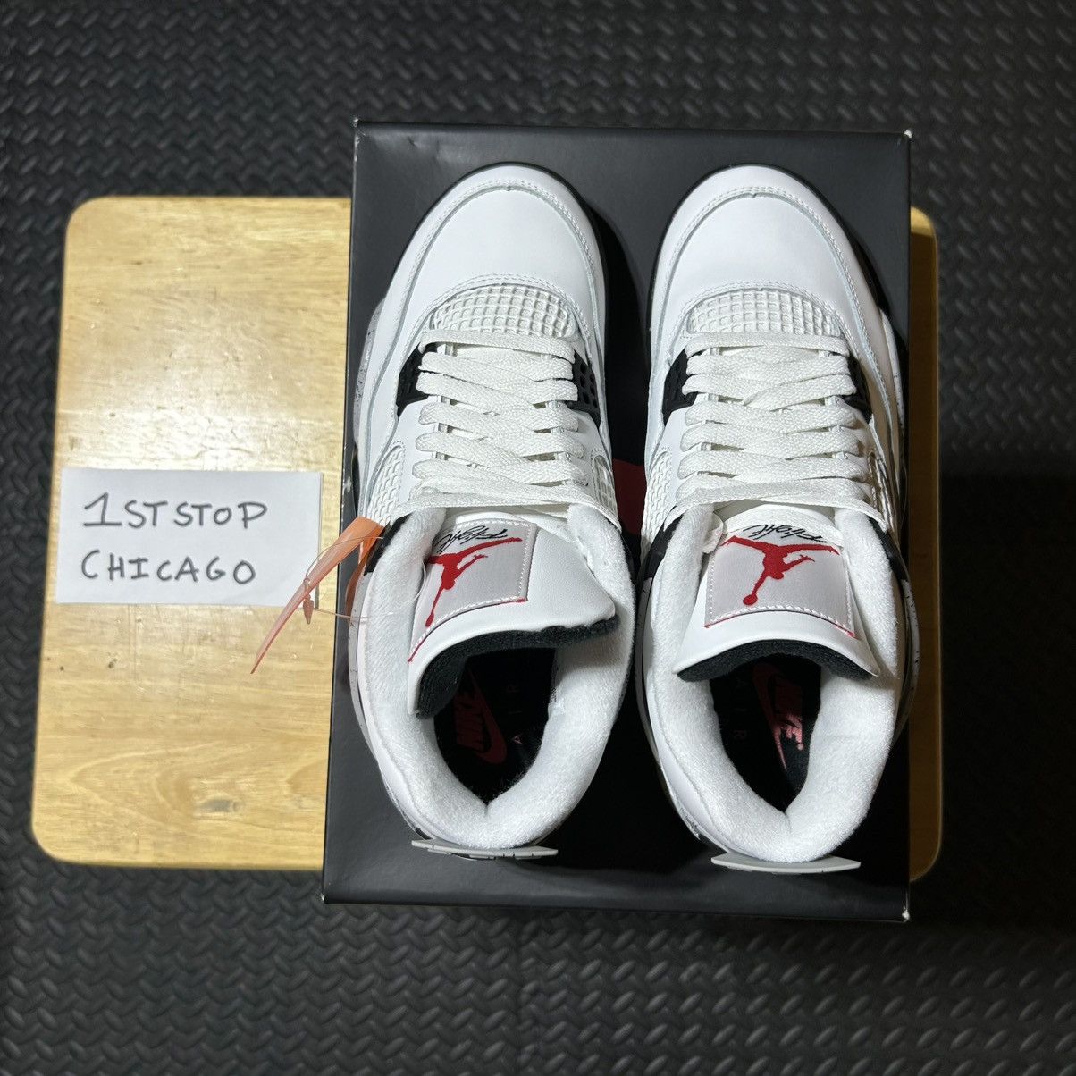 Nike Air Jordan 4 Retro OG White Cement 2025 Mens 8.5 FV5029-100 Size US 8.5 / EU 41-42 - 6 Thumbnail