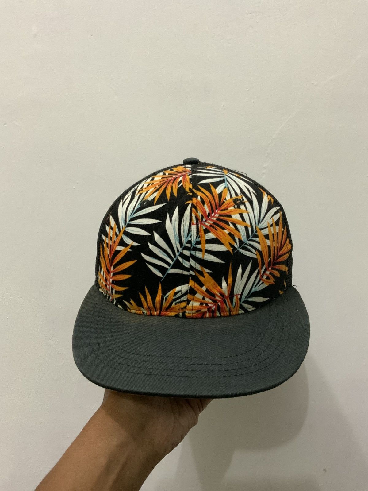 Japanese Brand Flower Art Fern Fade Trucker Hat Size ONE SIZE - 5 Thumbnail