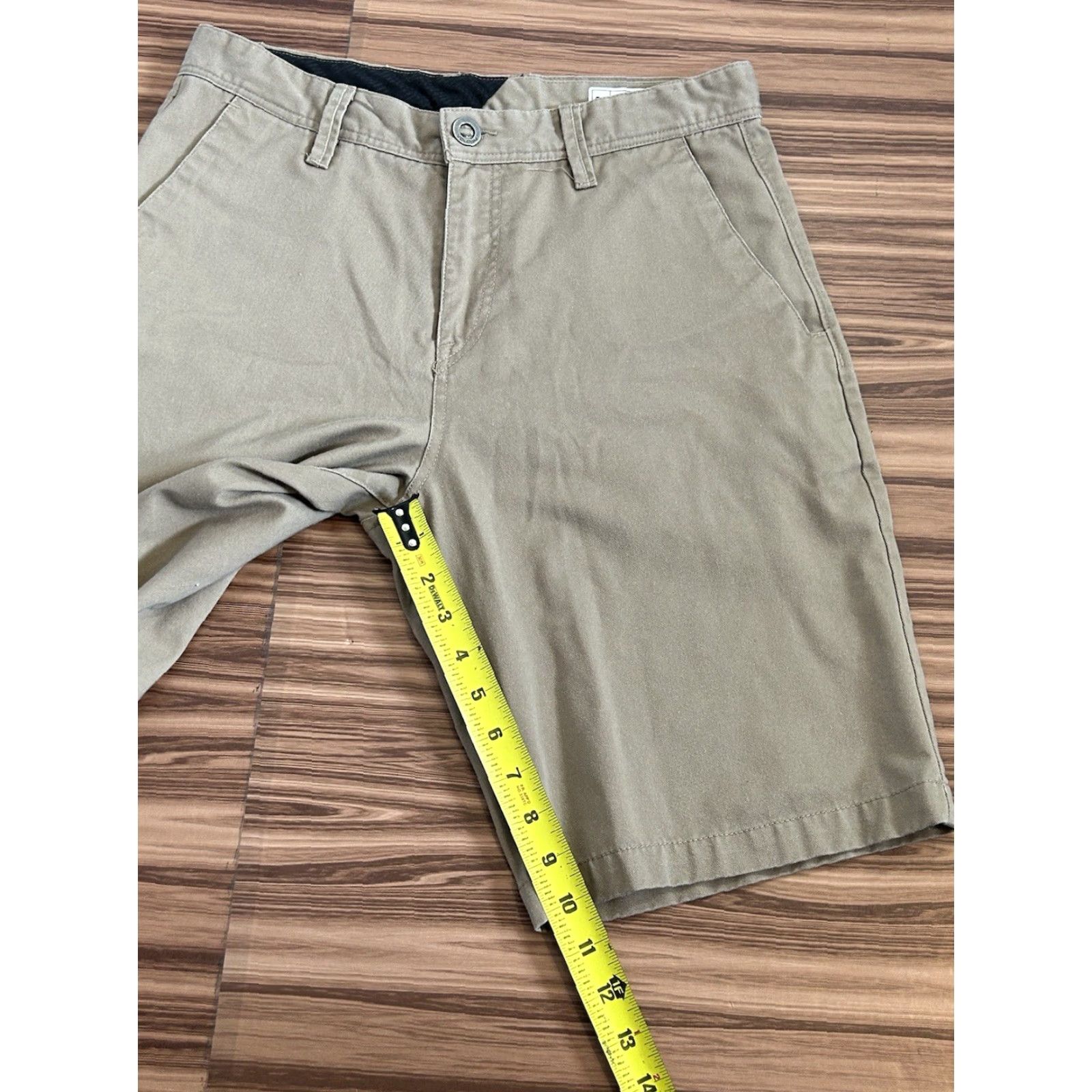 Volcom VINTAGE Volcom Chino Shorts Men 30 Beige Tan Big & Tall Beiges (Beige/Tan) - Men’s Volcom Chino Shorts 30 Beige tan Size US 30 / EU 46 - 3 Thumbnail