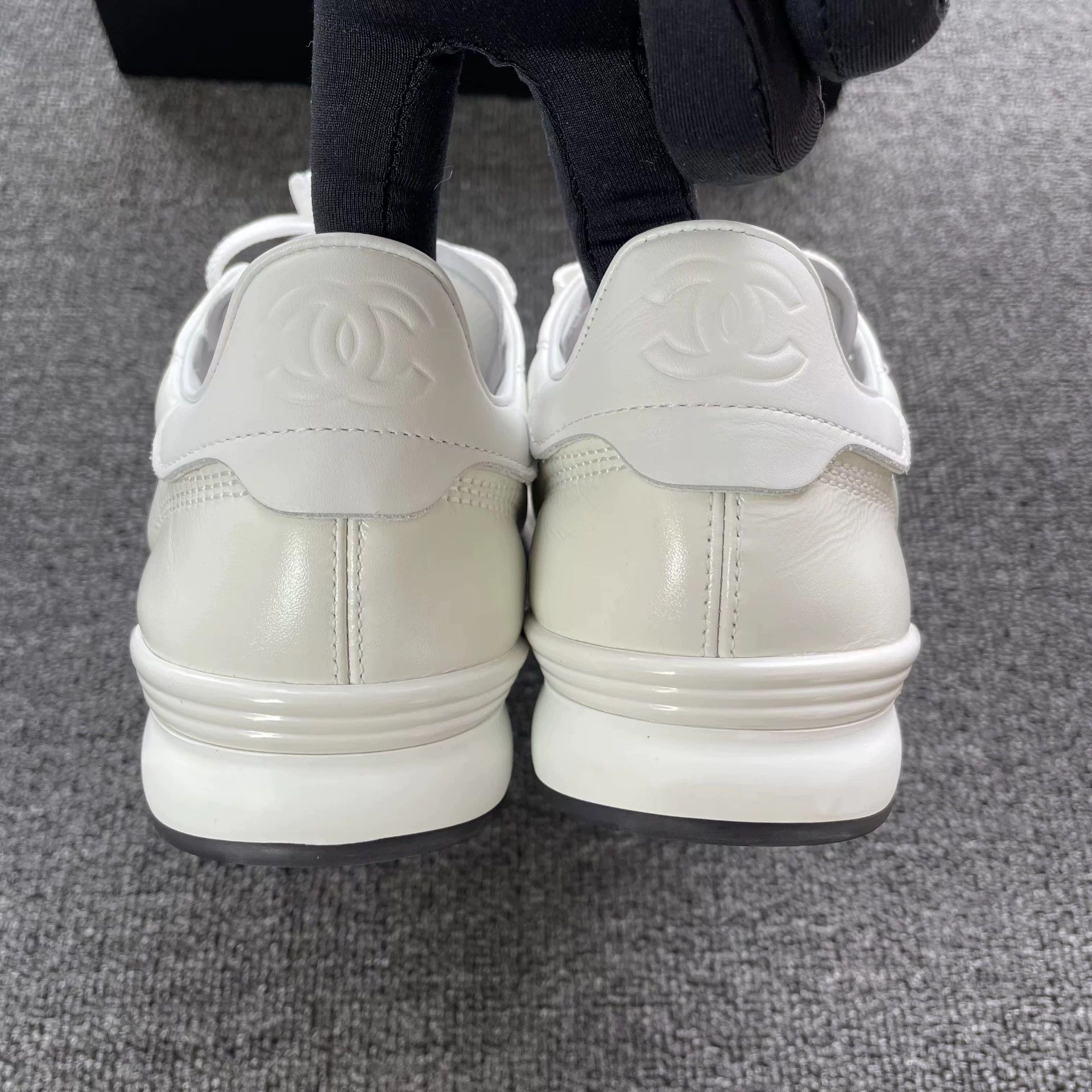 Chanel CHANEL 25S Women's White Deerskin Sneaker 38.5 Unused Size US 8 / IT 38 - 4 Thumbnail