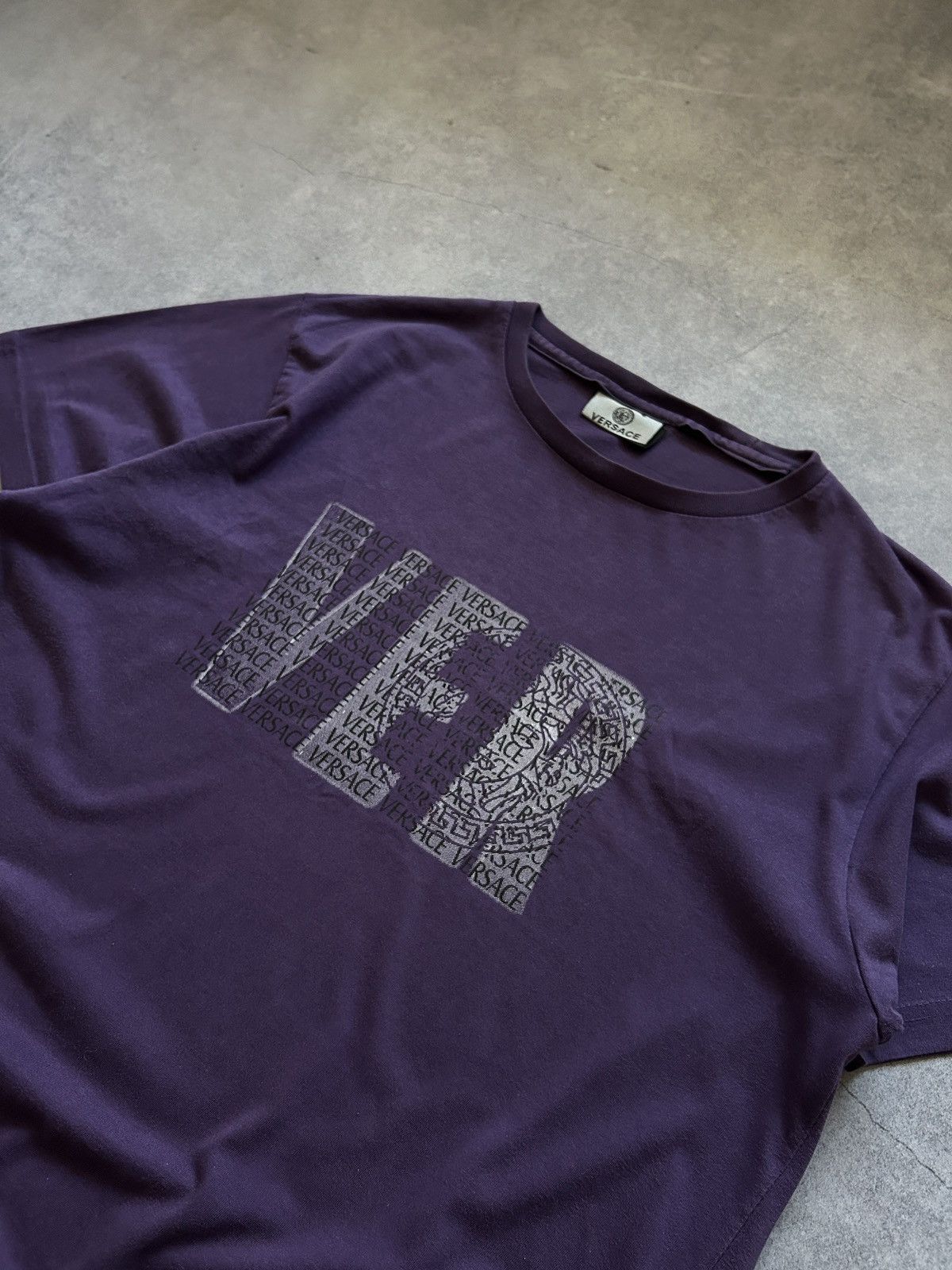 Versace × Vintage Vintage Versace Big logo purple shirt mens y2k Size US M / EU 48-50 / 2 - 3 Thumbnail