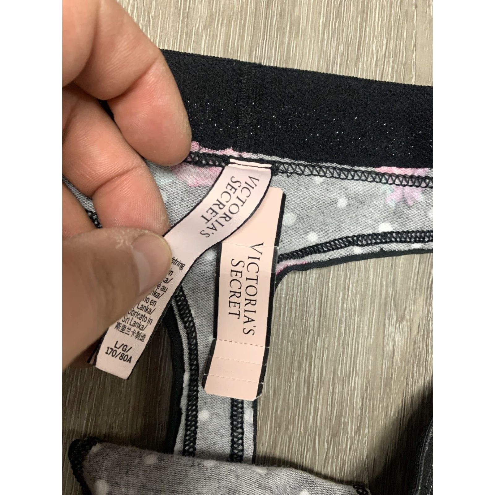 Victoria's Secret Victoria's Secret Logo Thong Panty Black Floral L NWT Womens Panties Size 36" / US 14 / IT 50 - 4 Thumbnail