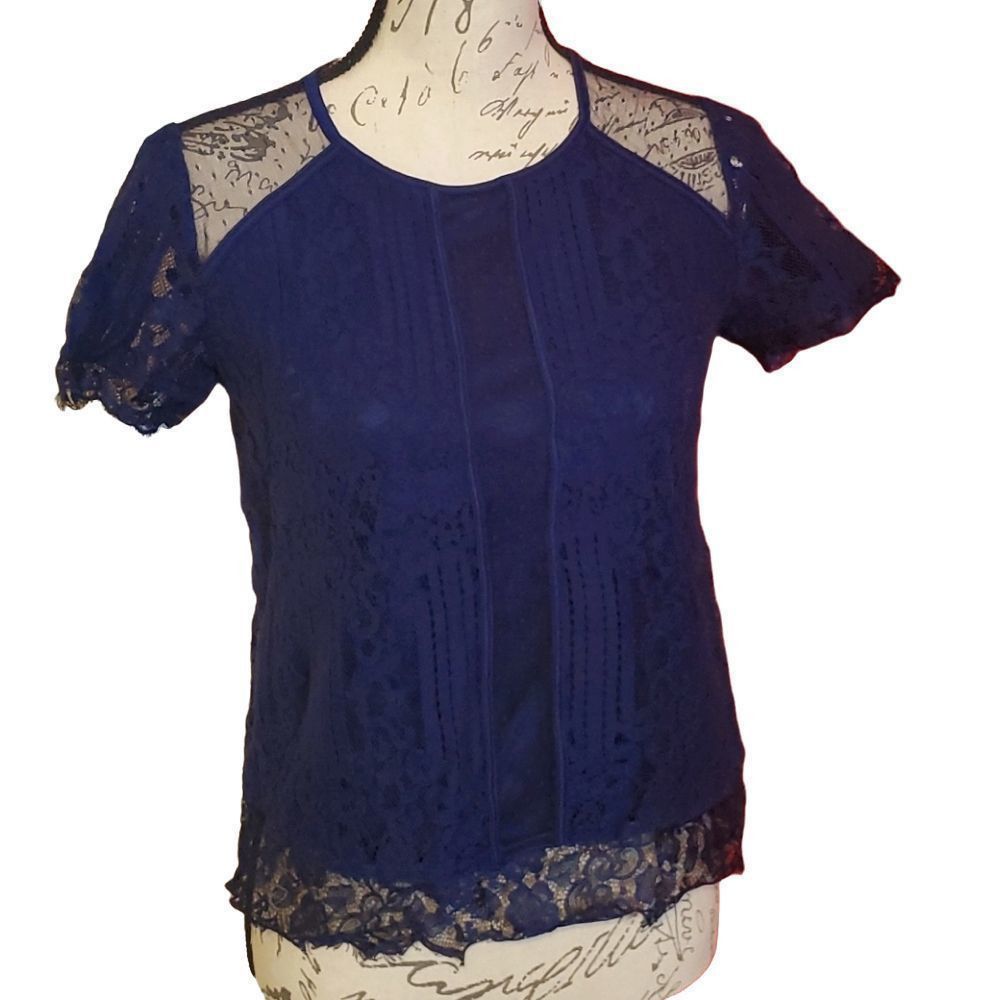 Express Express Ladies Size Small Navy Blue Lace Short Sleeve Blouse Size S / US 4 / IT 40 - 1 Thumbnail