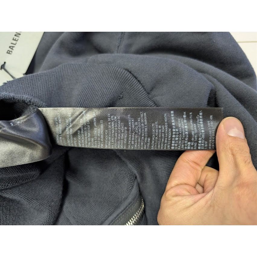 Balenciaga o1rshd1 Planet Earth Molleton Arch Zip-Up Hoodie in Black Size US M / EU 48-50 / 2 - 20 Thumbnail