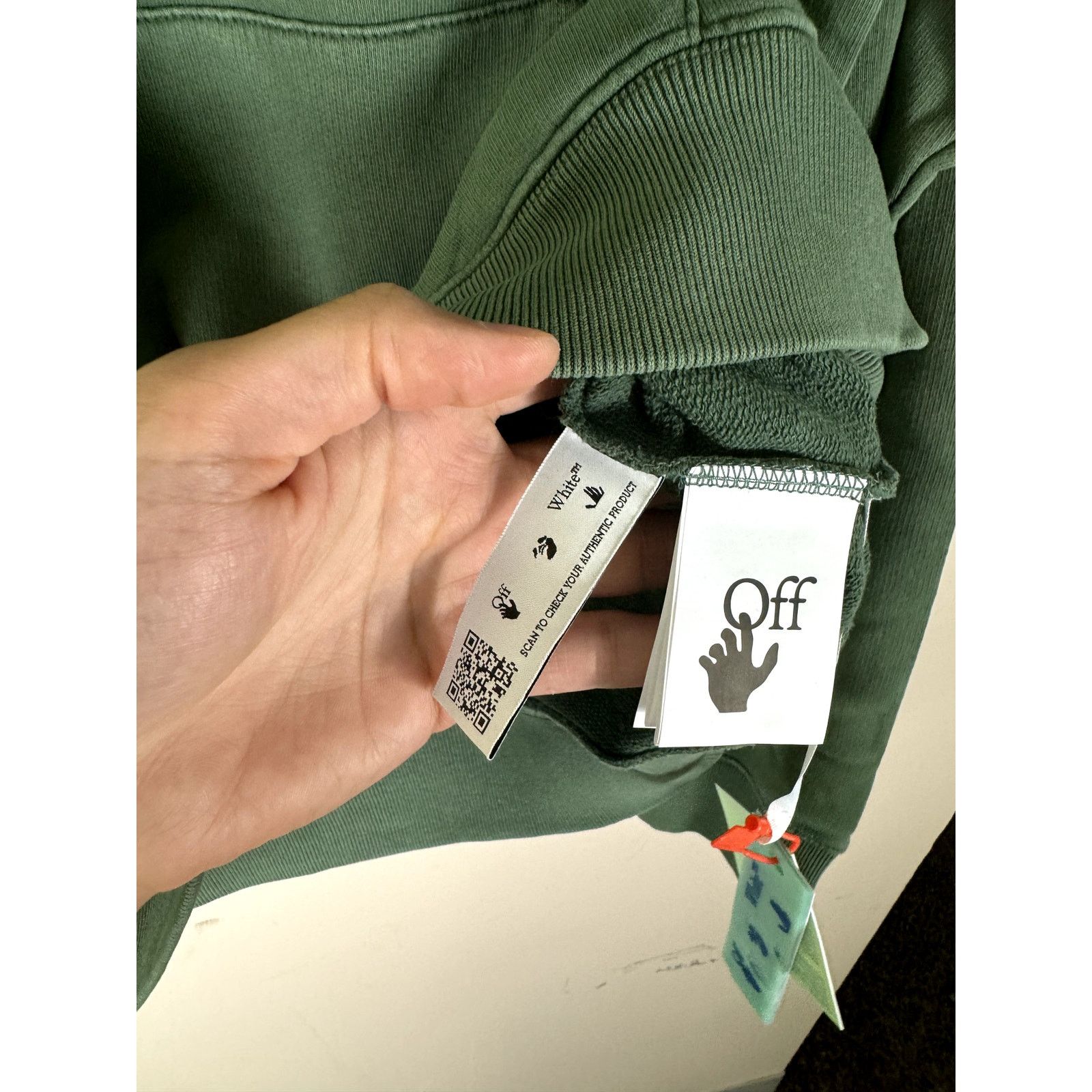 Off-White o1rshd1 SB Slim Arrow Hoodie in Green White Size US XXL / EU 58 / 5 - 10 Thumbnail