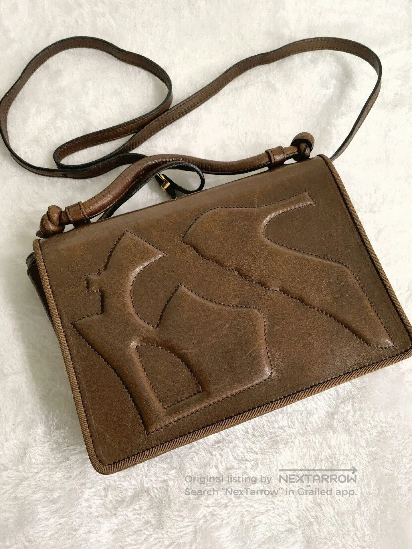 Salvatore Ferragamo Ferragamo High Heel Handbag in Brown. Size ONE SIZE - 1 Thumbnail