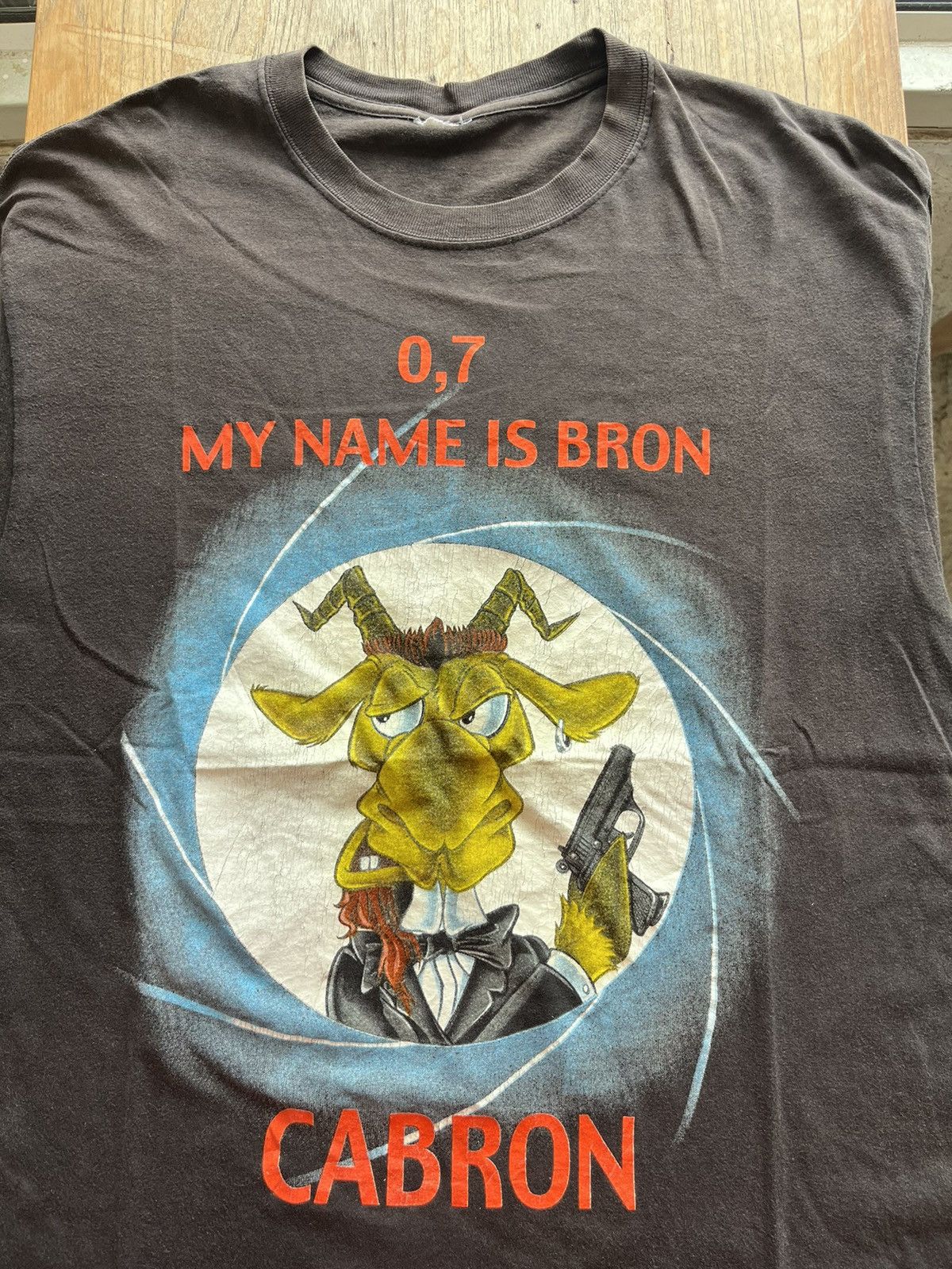 Camel × Vintage Vintage CAMEL Parody 007 is CARBON Tshirt Size US L / EU 52-54 / 3 - 3 Thumbnail