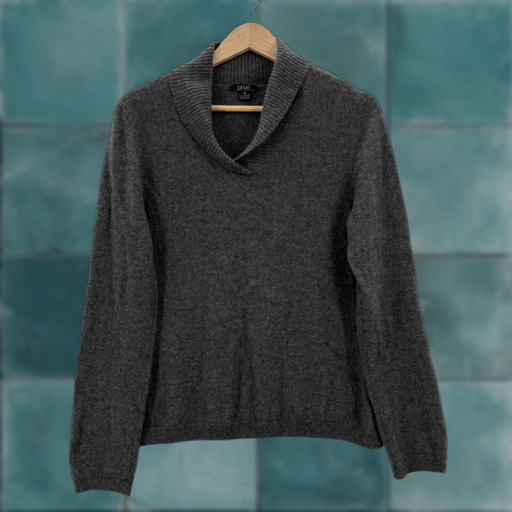 Vintage Prive Cashmere Sweater Womens Medium Gray 100% Cashmere Shawl Collar Pullover Regular Knit Wool? Size M / US 6-8 / IT 42-44 - 1 Thumbnail