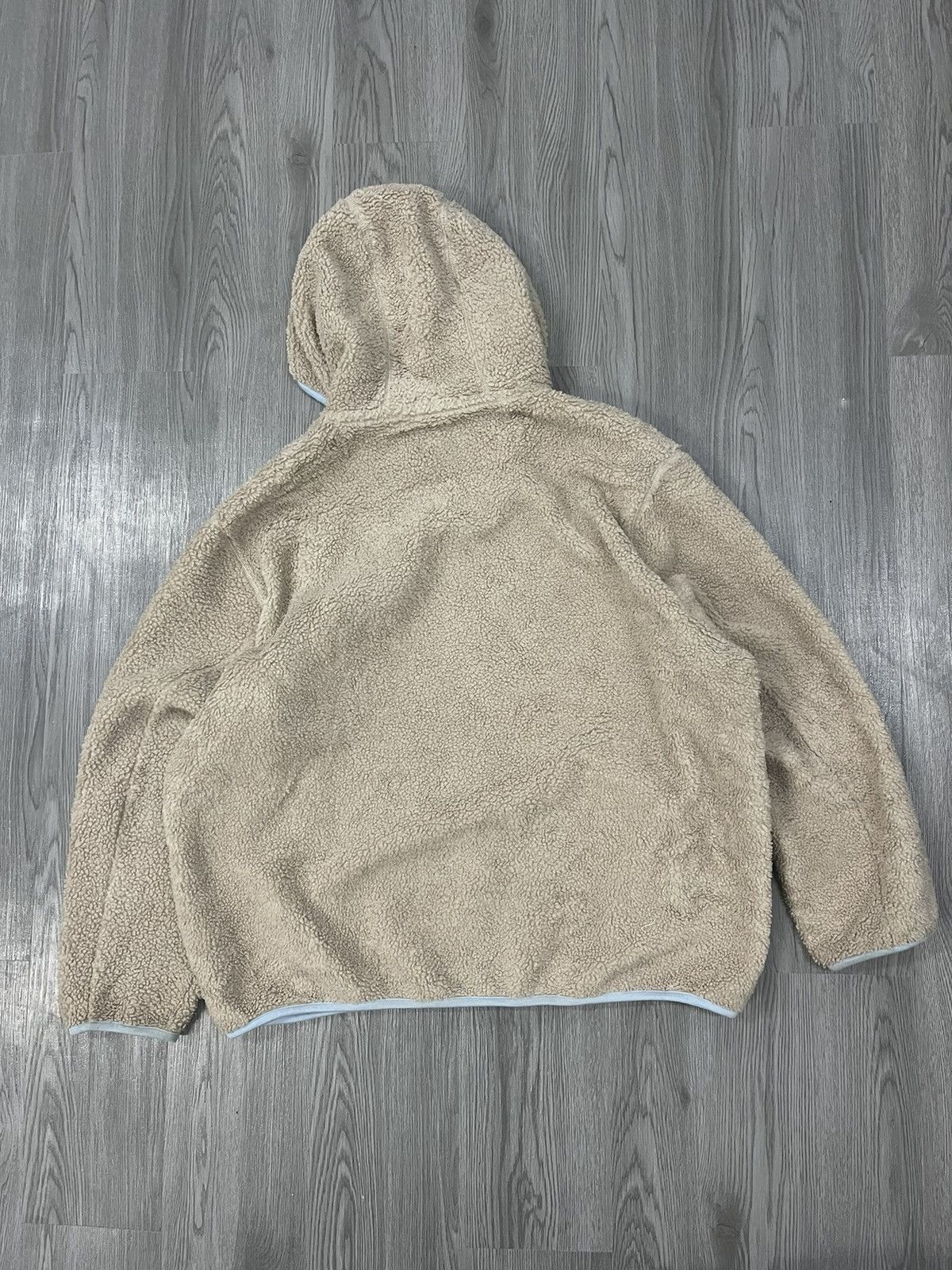 JW Anderson × Japanese Brand J.W. Anderson Uniqlo sherpa fleece hooded boxy jacket Size XL / US 12-14 / IT 48-50 - 9 Thumbnail