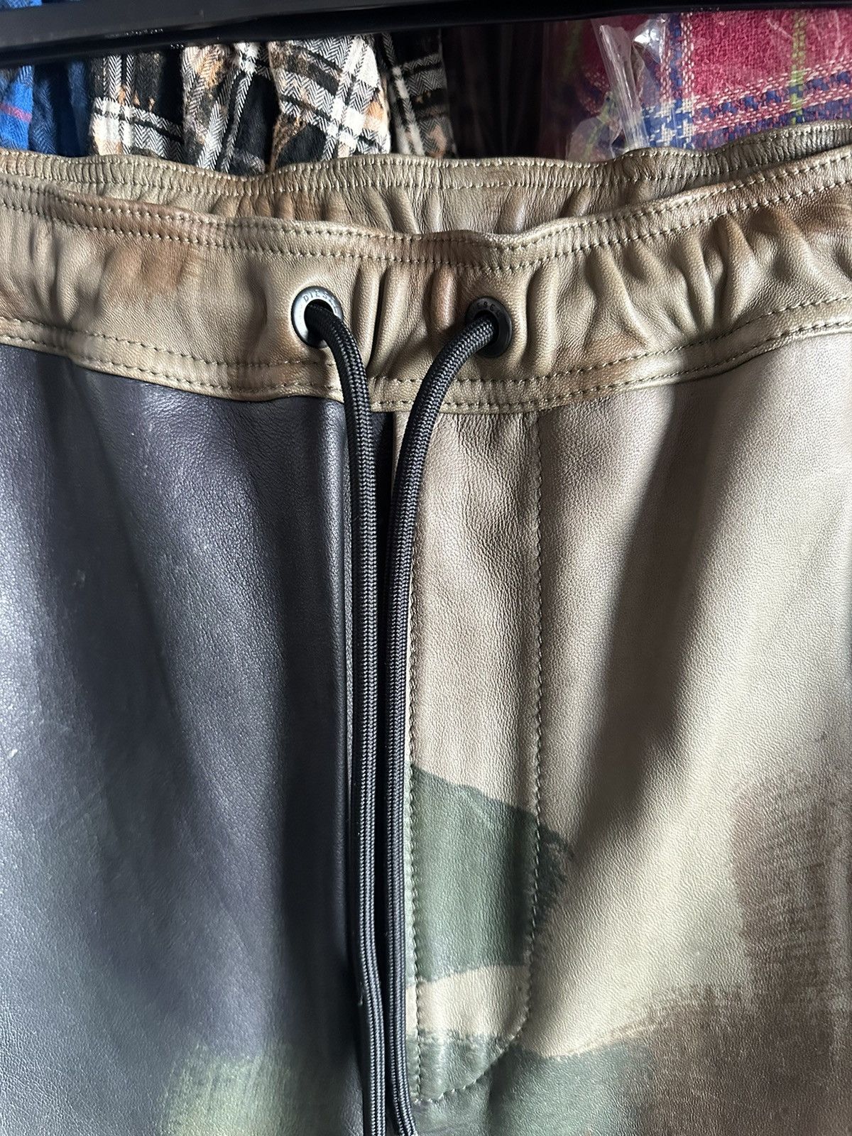 Diesel 🤑🤑🤑 Diesel leather camo sweatpants joggers small jeans pants Size US 30 / EU 46 - 20 Thumbnail
