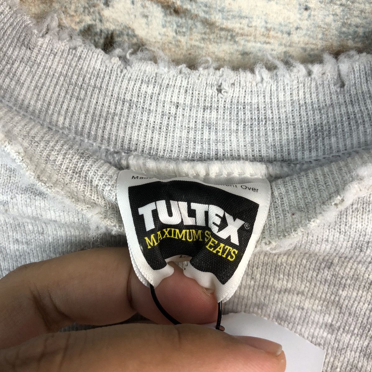 Tultex Tultex vintage ripped plain Sweatshirt #A2499 Size US M / EU 48-50 / 2 - 10 Thumbnail
