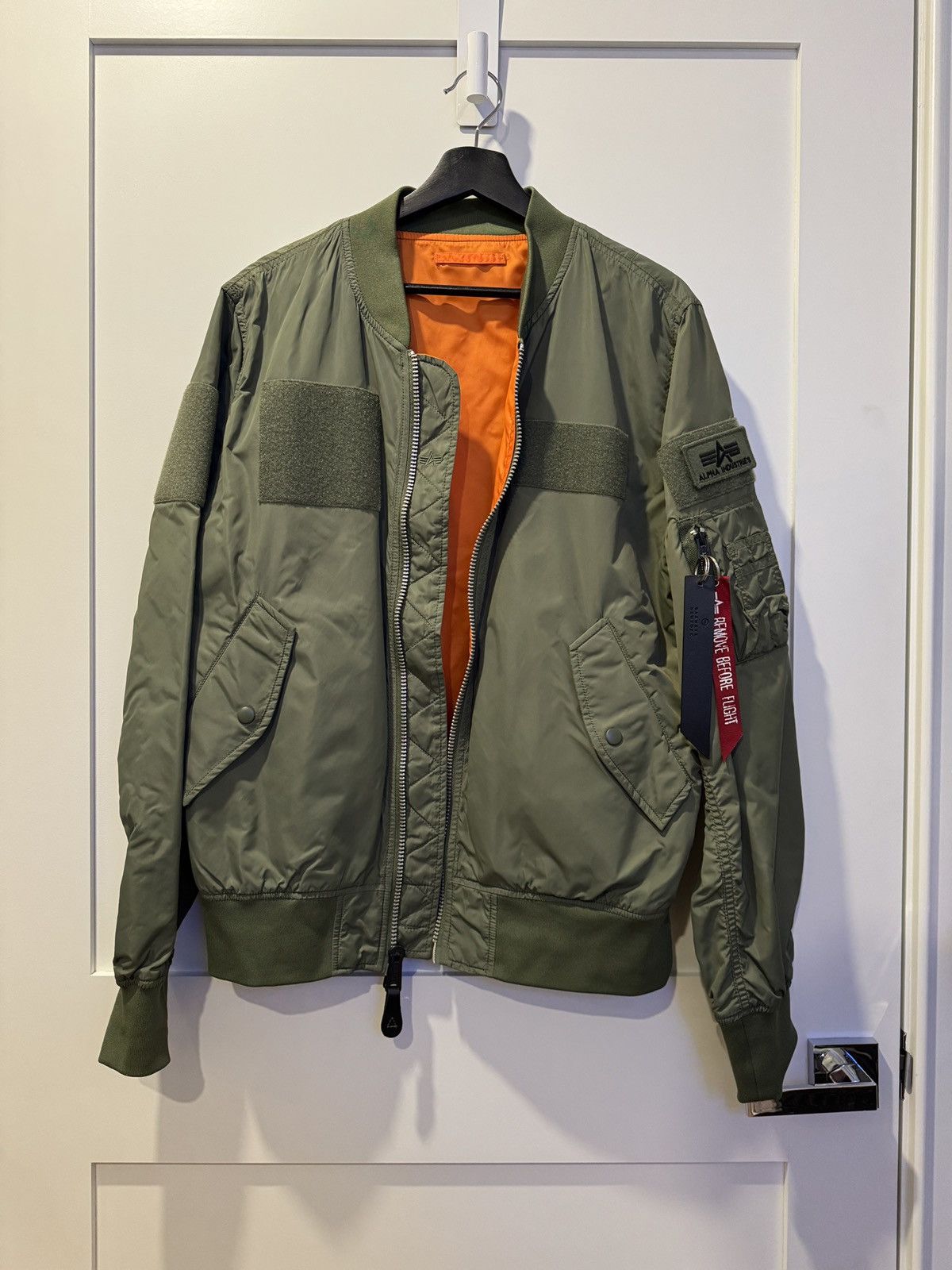 Alpha Industries Alpha Industries x Barneys New York MA-1 Bomber Jacket Size US XL / EU 56 / 4 - 1 Thumbnail
