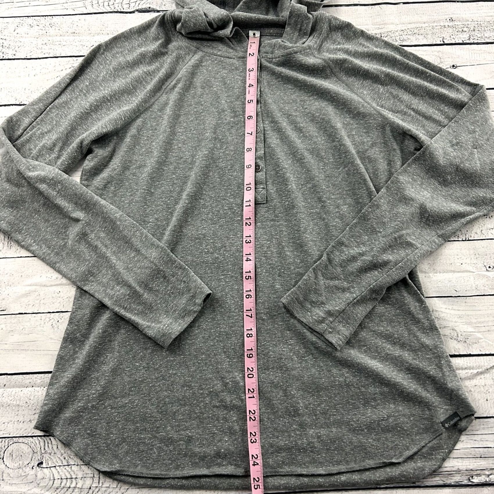 Vintage Columbia Hooded Sweatshirt Women's Large Gray Omni-Wick Lightweight Pullover Hooded Activewear Swacket Size L / US 10 / IT 46 - 3 Thumbnail