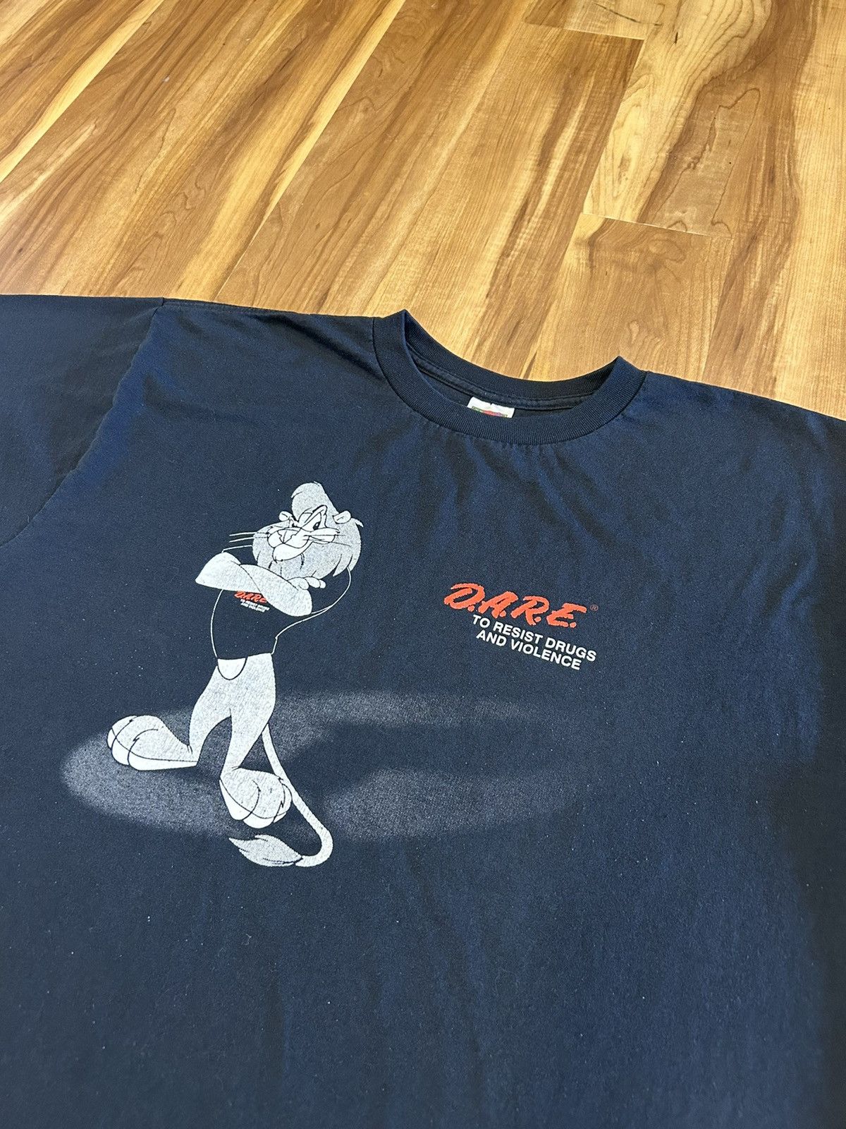 Vintage Vintage Dare Lion Dugs and Violence Tee Size US XL / EU 56 / 4 - 3 Thumbnail