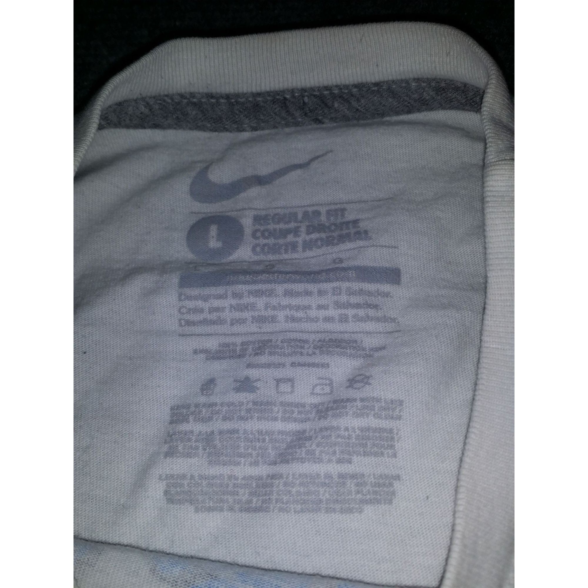 Nike Nike Kicks On Wrap Tshirt Men Sz L Regular Fit Graphic Print Size US L / EU 52-54 / 3 - 7 Thumbnail