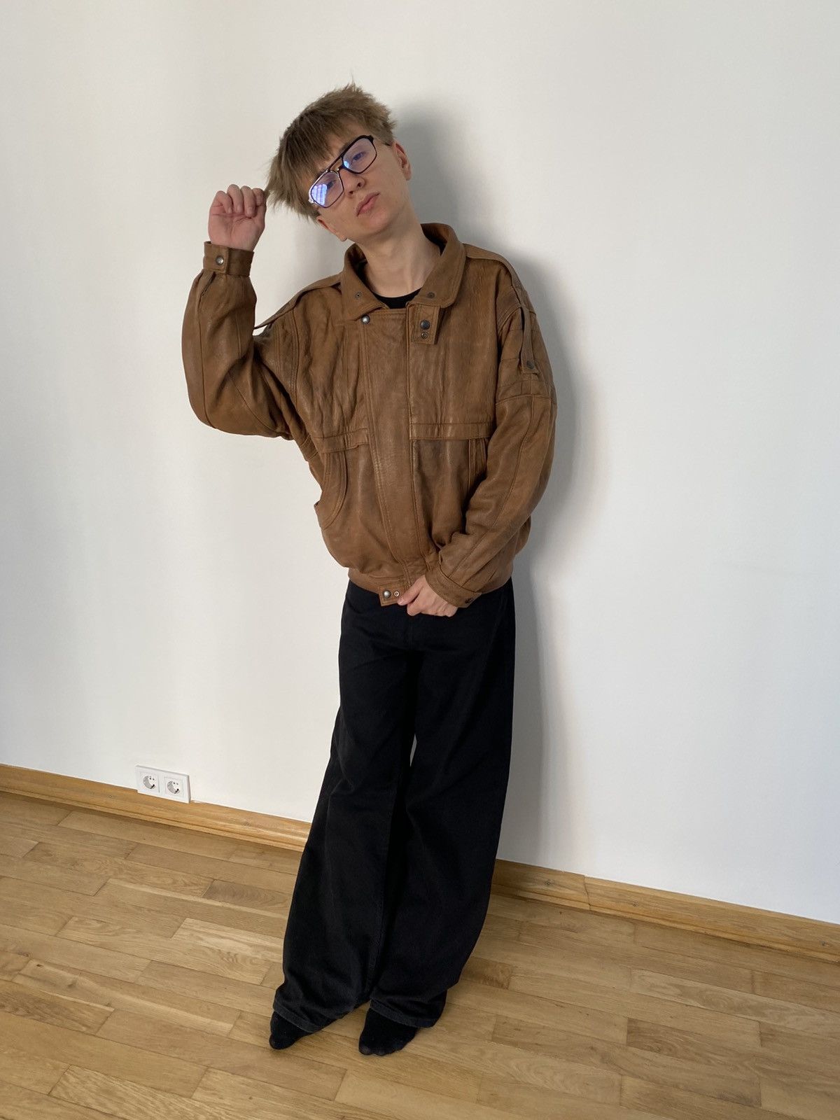 Genuine Leather Vintage Faded Leather Jacket Cropped Fit Made In England Size US M / EU 48-50 / 2 - 1 Thumbnail