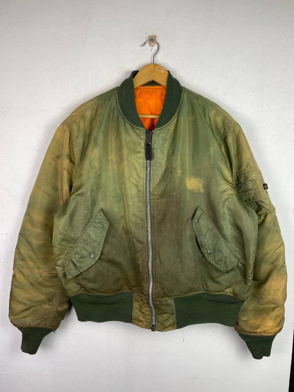 Alpha Industries alpha industries thrashed bomber jacket Size US L / EU 52-54 / 3 - 1 Thumbnail