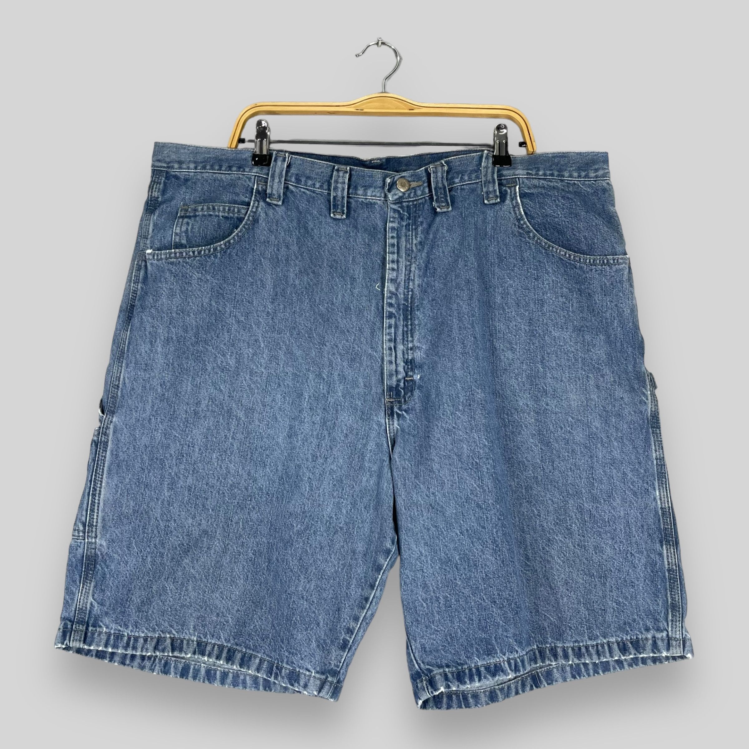 Vintage × Wrangler W43 Vintage Distressed Wrangler Carpenter Short Jeans Size US 43 - 1 Thumbnail