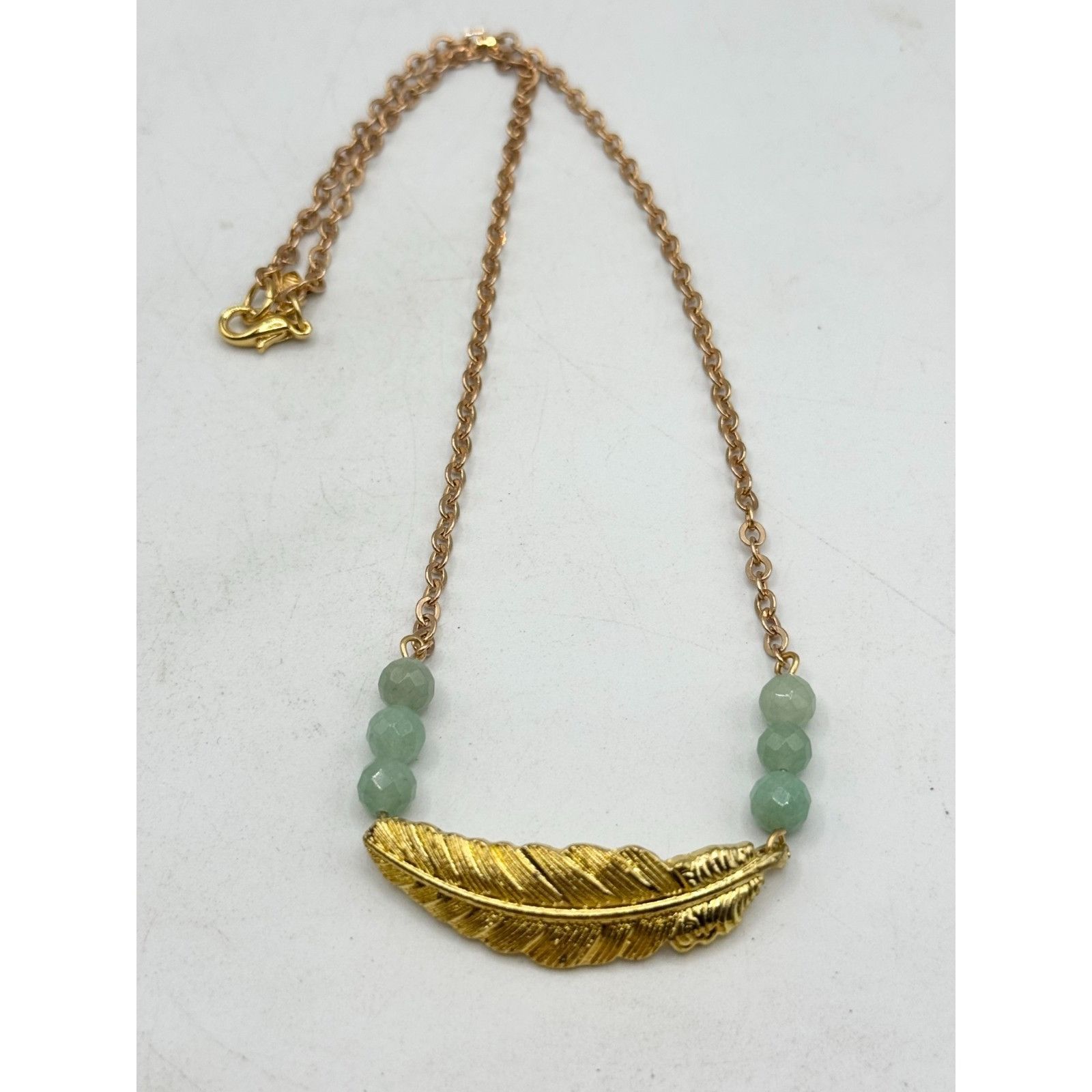 Vintage Vintage feather green semi precious bead necklace Size ONE SIZE - 3 Thumbnail
