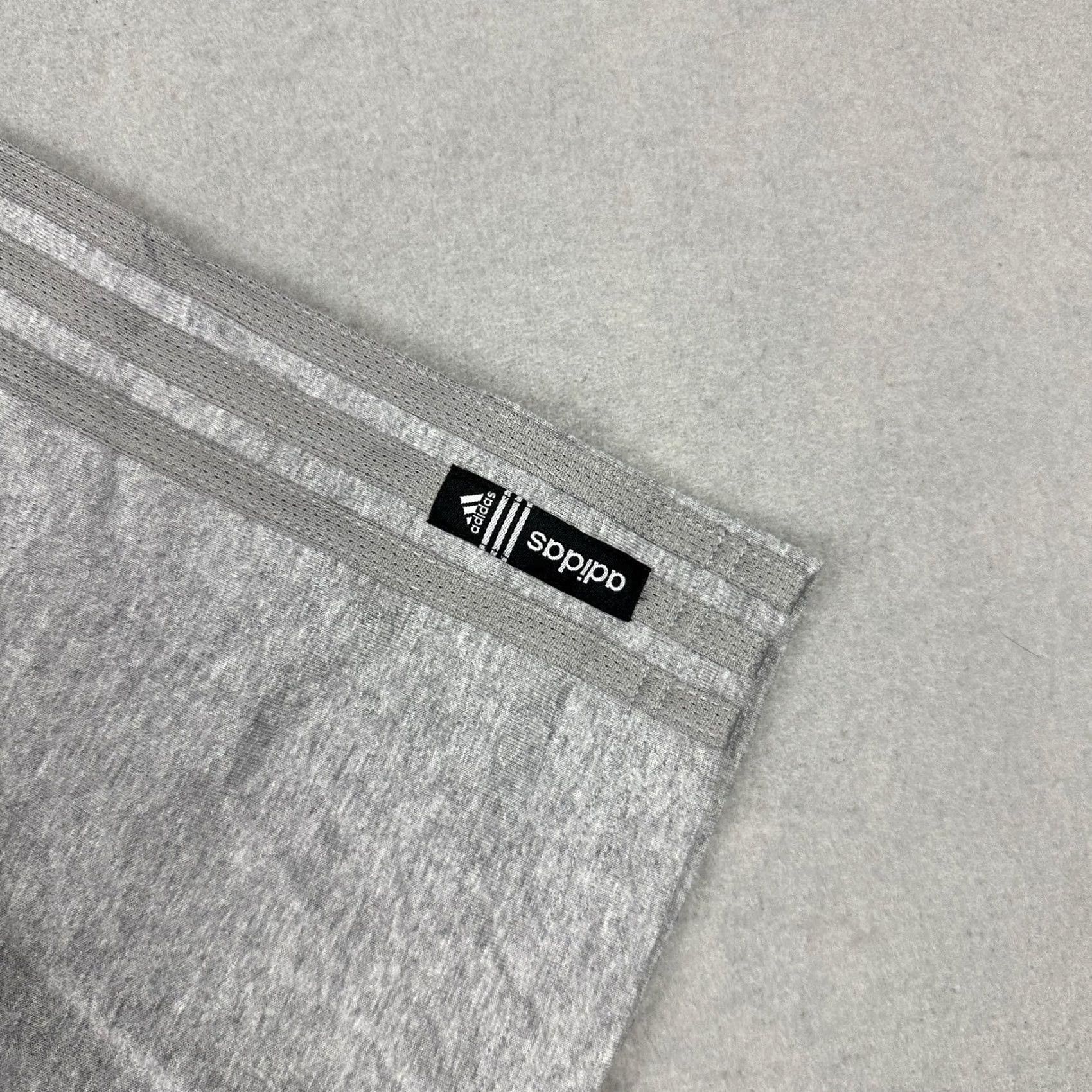Adidas Adidas Men Large Grey Heather 3-Stripe Sleeve Linear Top Y2K Deadstock Shirt L Size US L / EU 52-54 / 3 - 5 Thumbnail