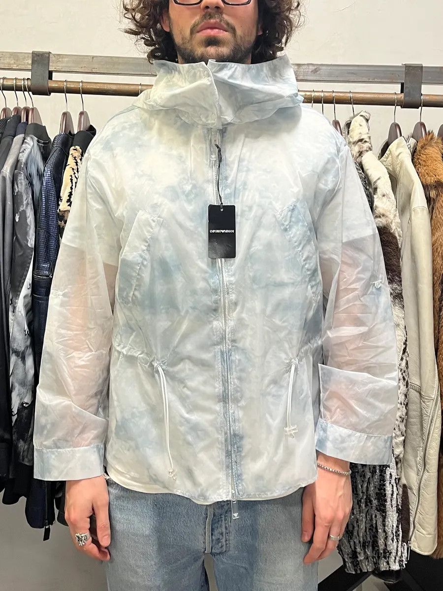 Emporio Armani AW2022 Emporio Armani White & Blue Cloudy Windbreaker Jacket Size US S / EU 44-46 / 1 - 2 Thumbnail