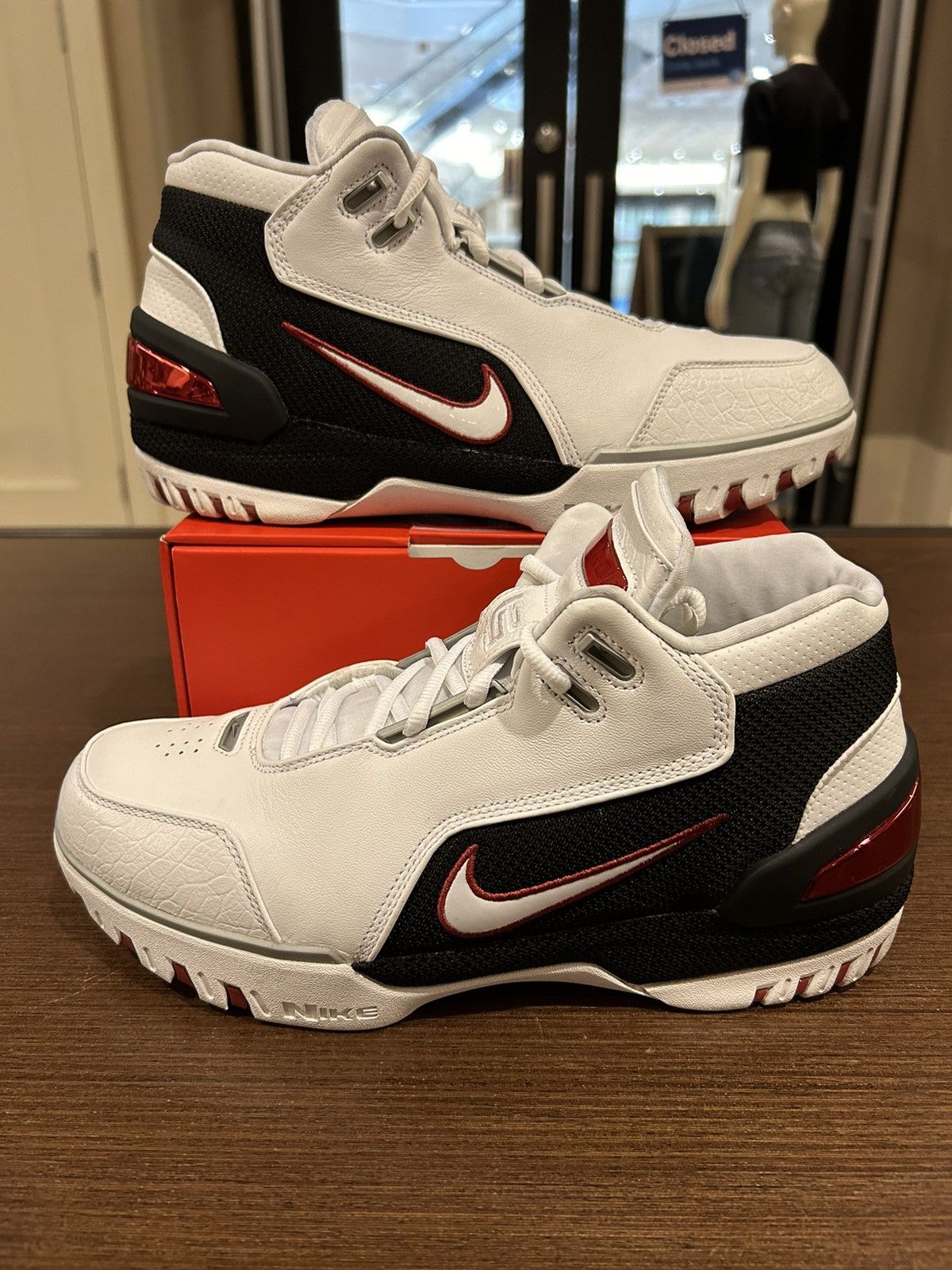Nike Nike Air Zoom Generation ‘White Black Retro’ Size US 10 / EU 43 - 1 Thumbnail