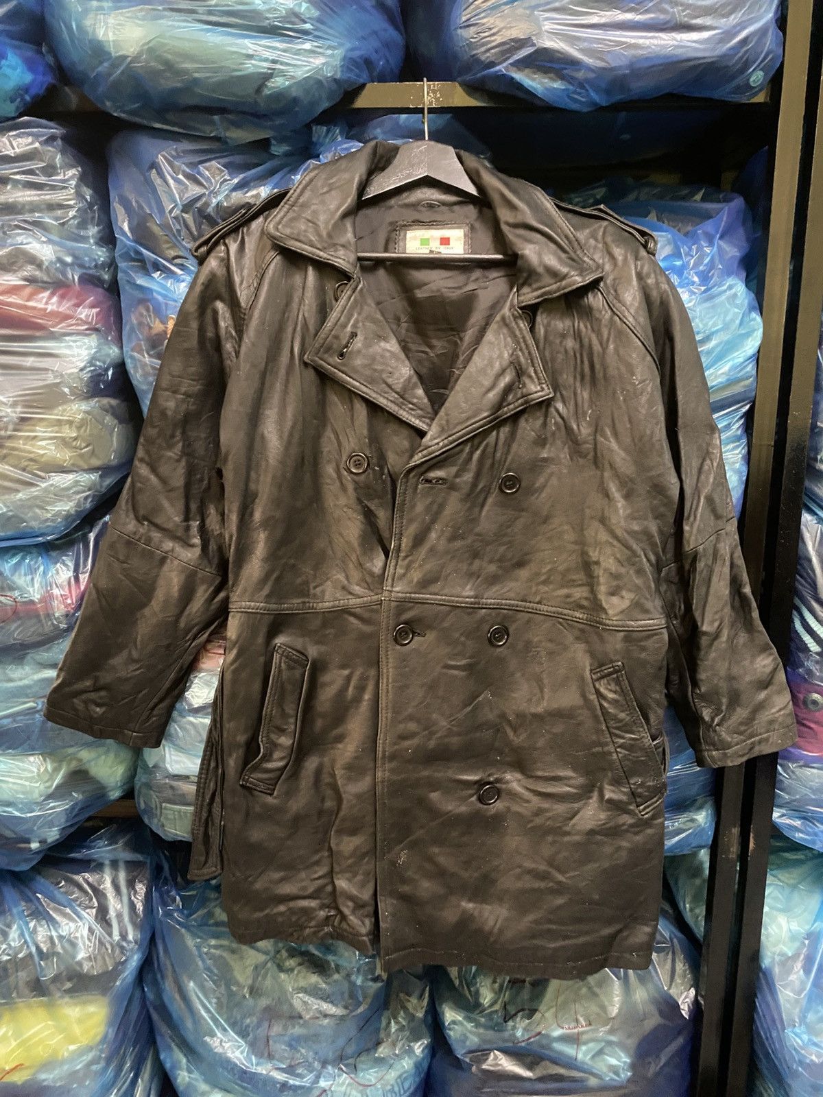 Other Vintage Italian Leather Double-Breasted Black Trench Coat Size US M / EU 48-50 / 2 - 1 Thumbnail