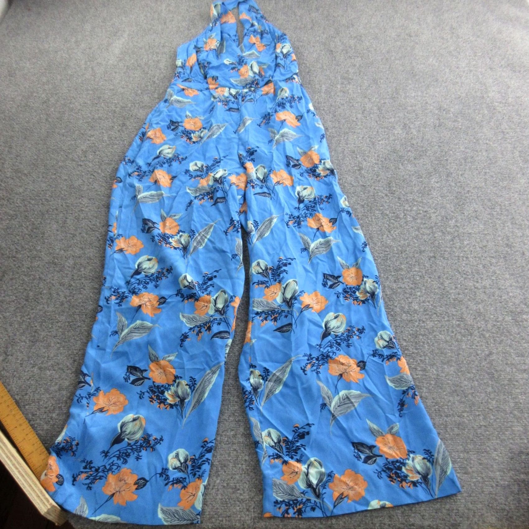 Diane von Furstenberg Diane von Furstenberg Jumpsuit Womens 4 Blue Silk Halter V Neck Wide Leg Floral Size 27" / US 4 / IT 40 - 2 Thumbnail