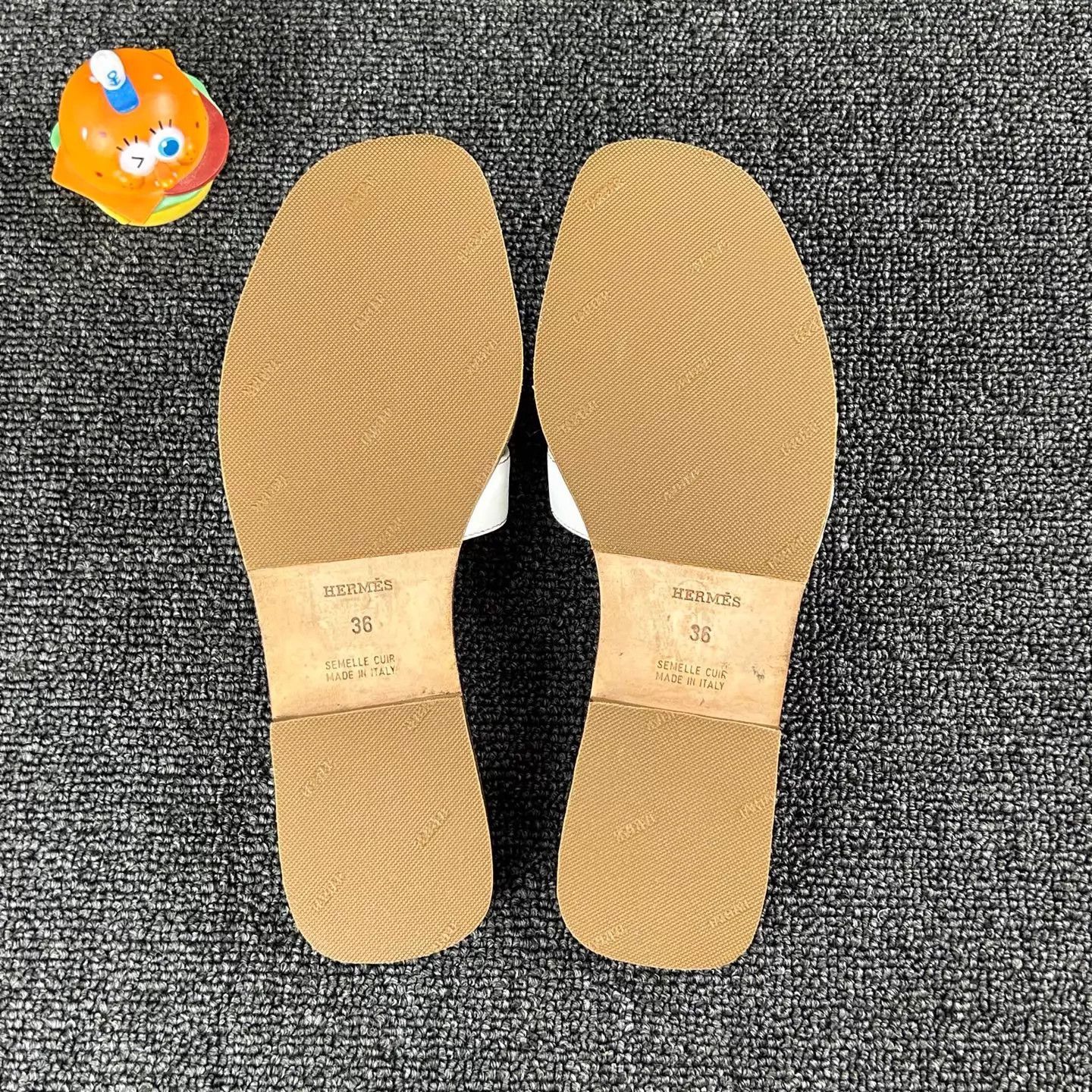 Hermes Hermes White Classic H Slide 36 Size US 5.5 / IT 35.5 - 6 Thumbnail