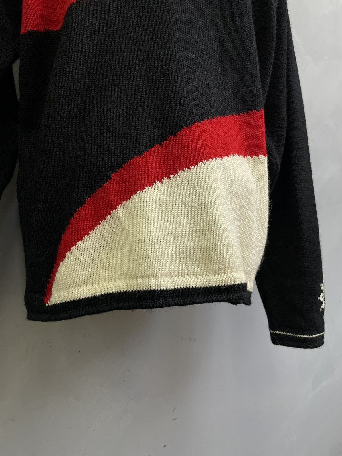Dale Of Norway Dale of Norway ski snowflake wool sweater vintage 90s Size US L / EU 52-54 / 3 - 11 Thumbnail