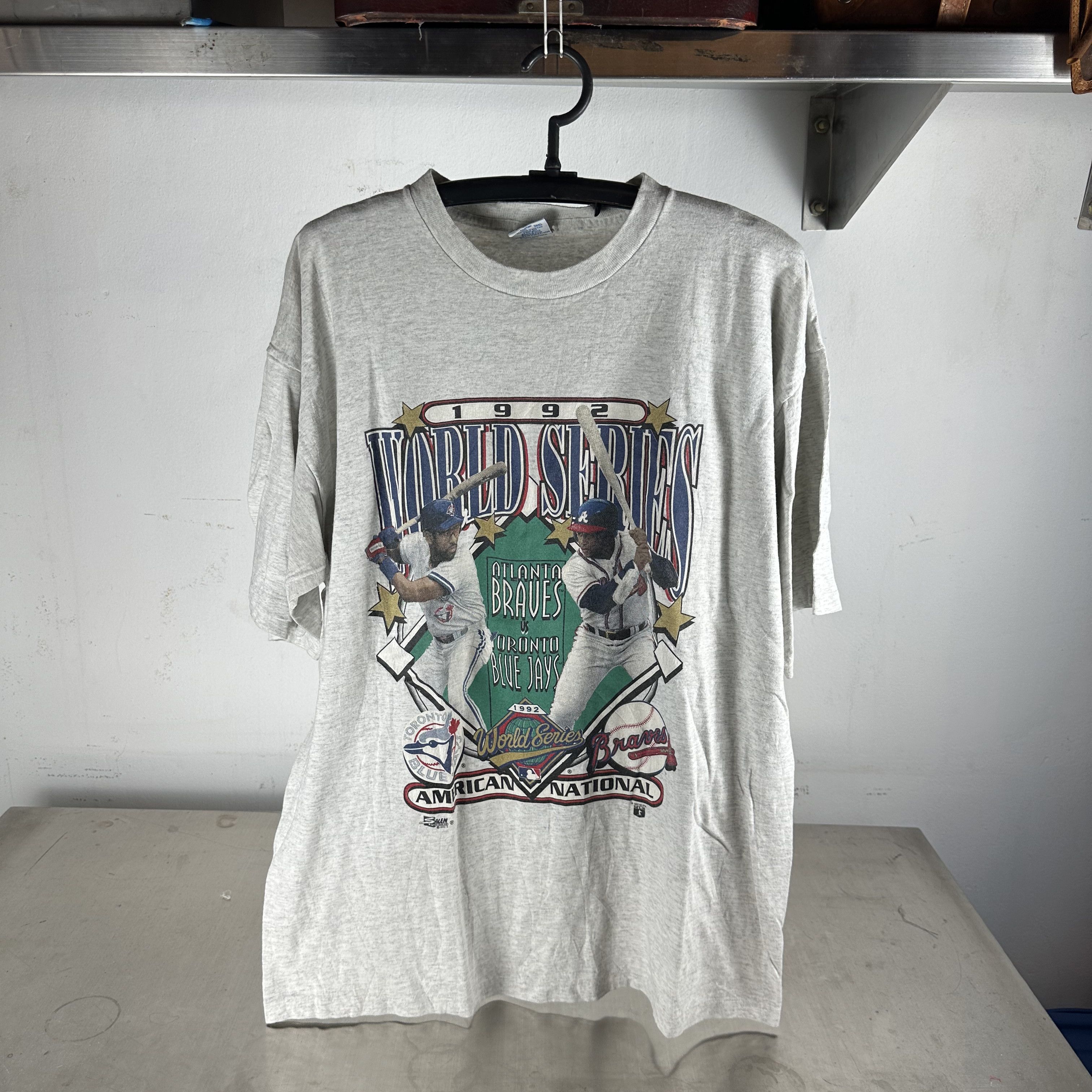 Vintage 1992 MLB WorldSeries Toronto Blue Jays VS Atlanta Braves Tee Size US XL / EU 56 / 4 - 1 Thumbnail
