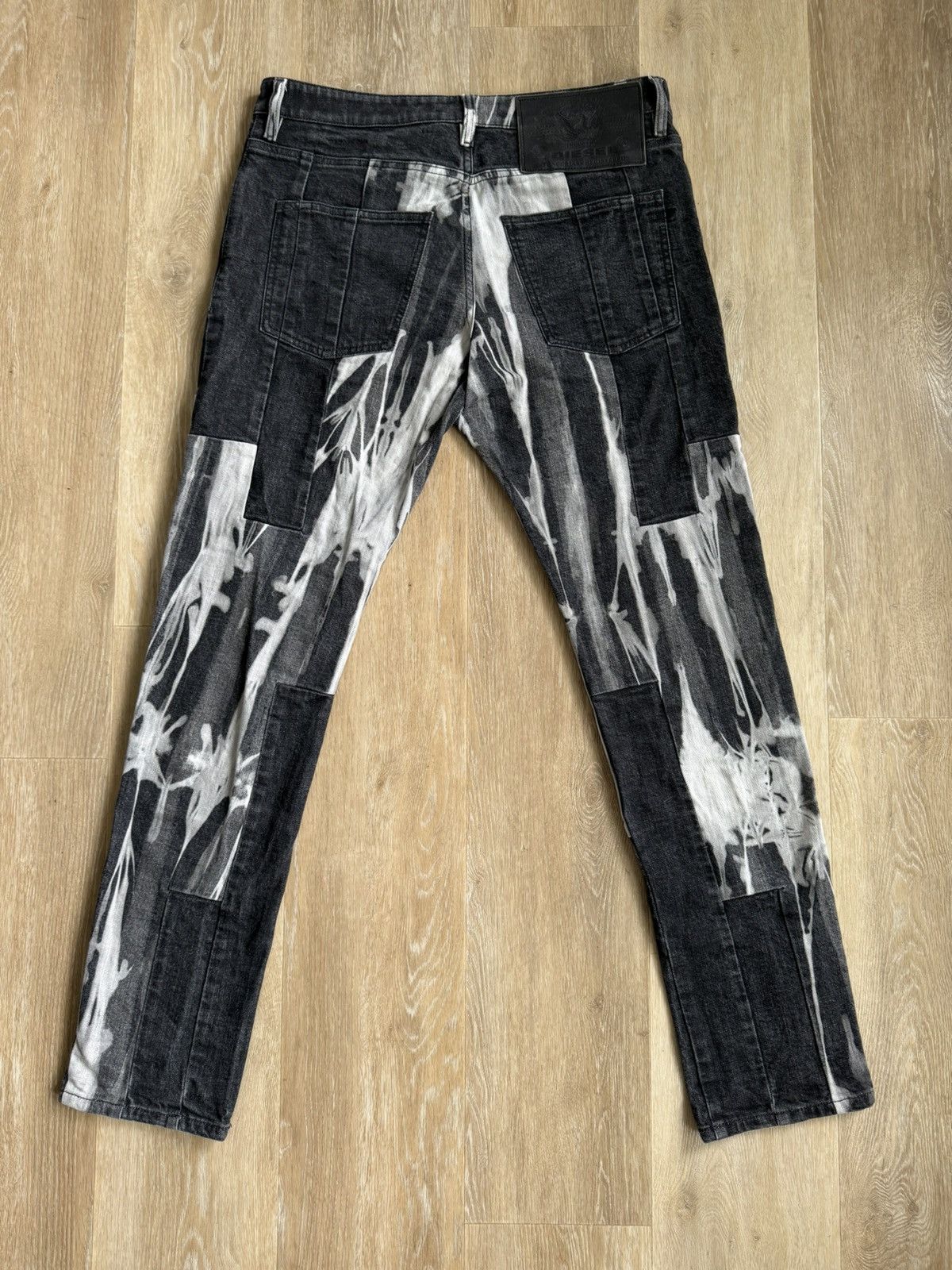 Diesel × Vintage Black Vintage Diesel Denim Jeans Skeleton Bleach Size US 32 / EU 48 - 16 Thumbnail