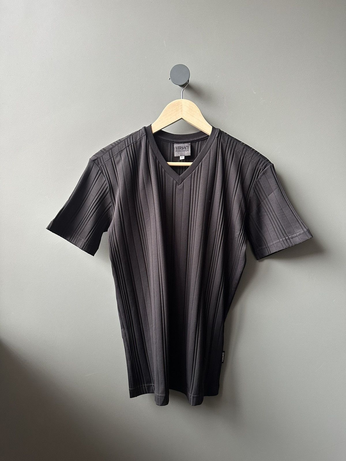 Versace Jeans Couture Versace Jeans Couture V-Neck T-Shirt Size M Size US M / EU 48-50 / 2 - 1 Thumbnail