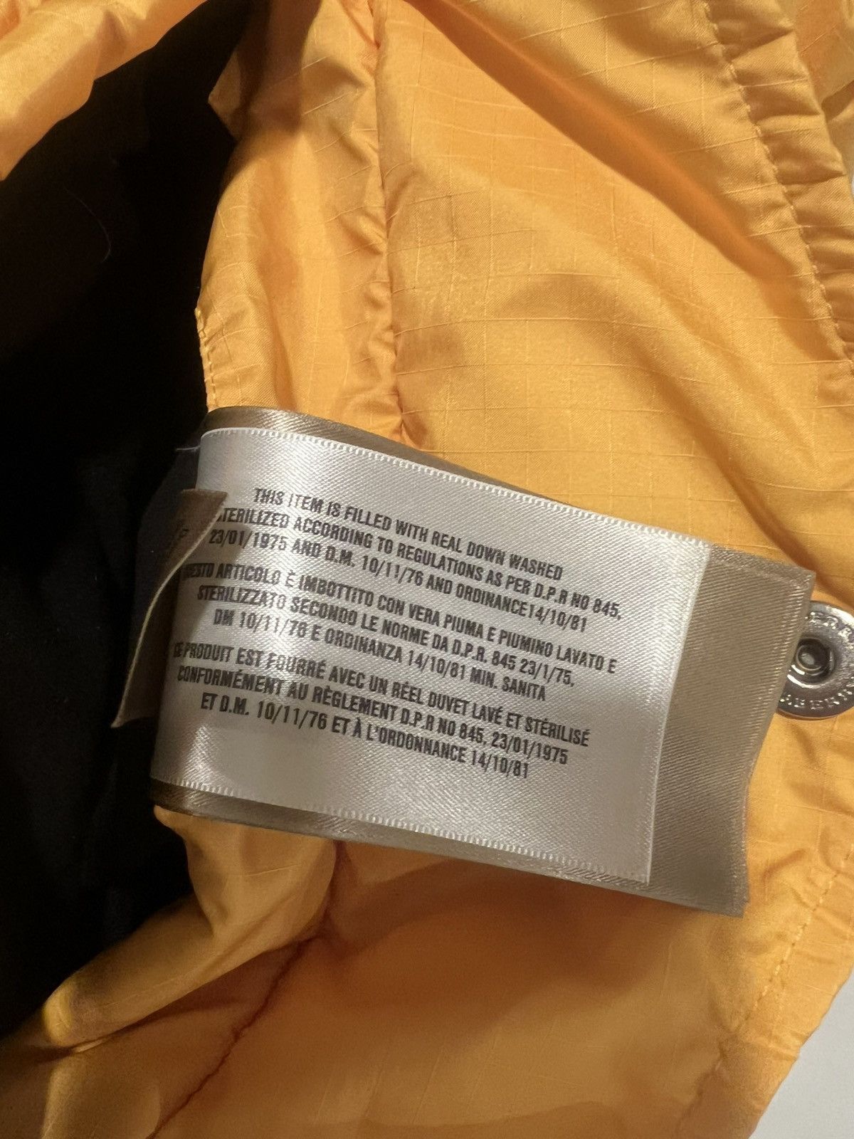 Burberry Burberry men’s detachable gloves ski jacket. 52/XL $1890 Size US L / EU 52-54 / 3 - 4 Thumbnail