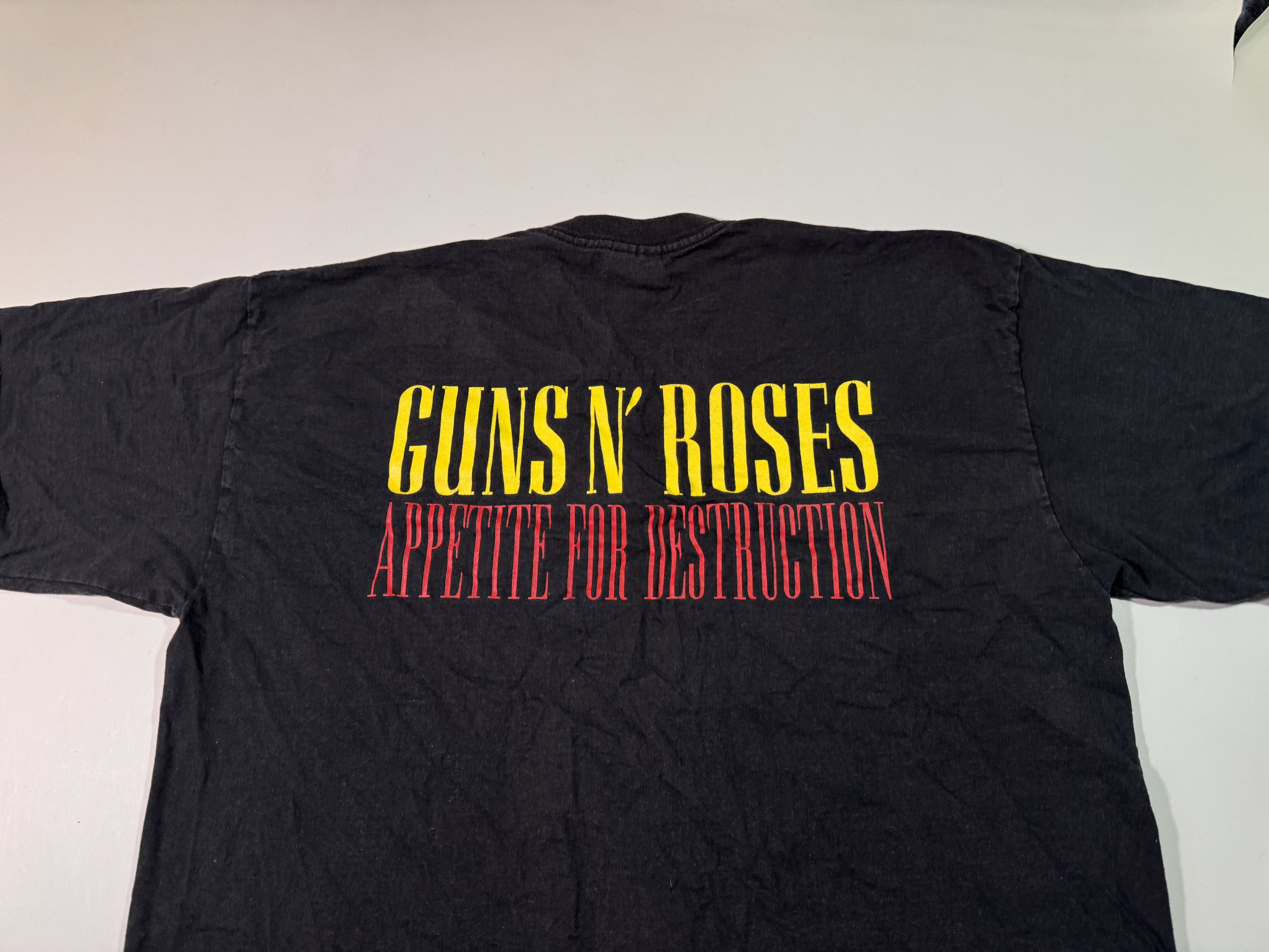 Vintage Vintage 2004 Guns n' Roses T-shirt Size US M / EU 48-50 / 2 - 4 Thumbnail