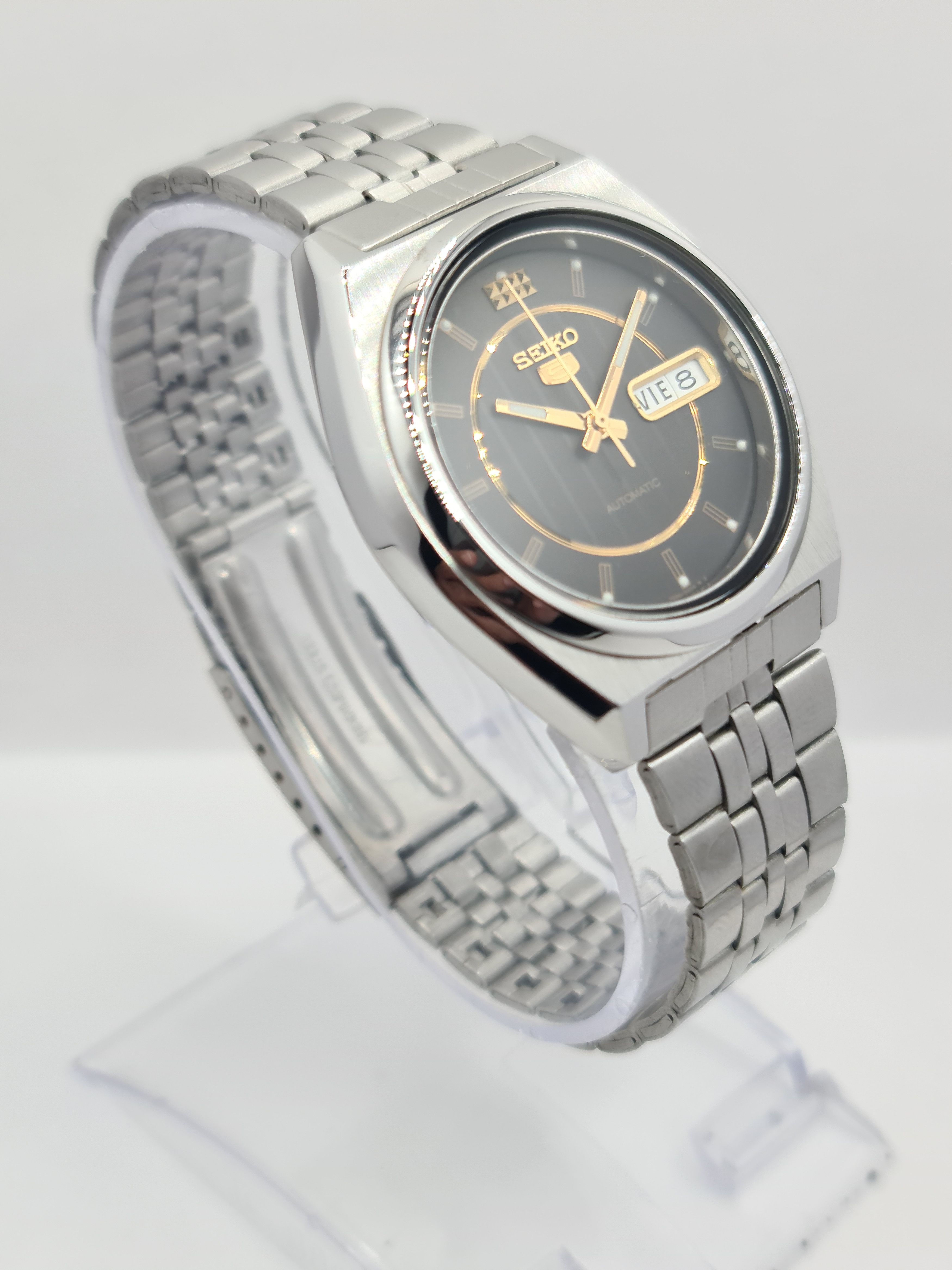 Seiko Seiko 5 Automatic Vintage Wrist Watch Day/Date Japan Size 36 - 4 Thumbnail
