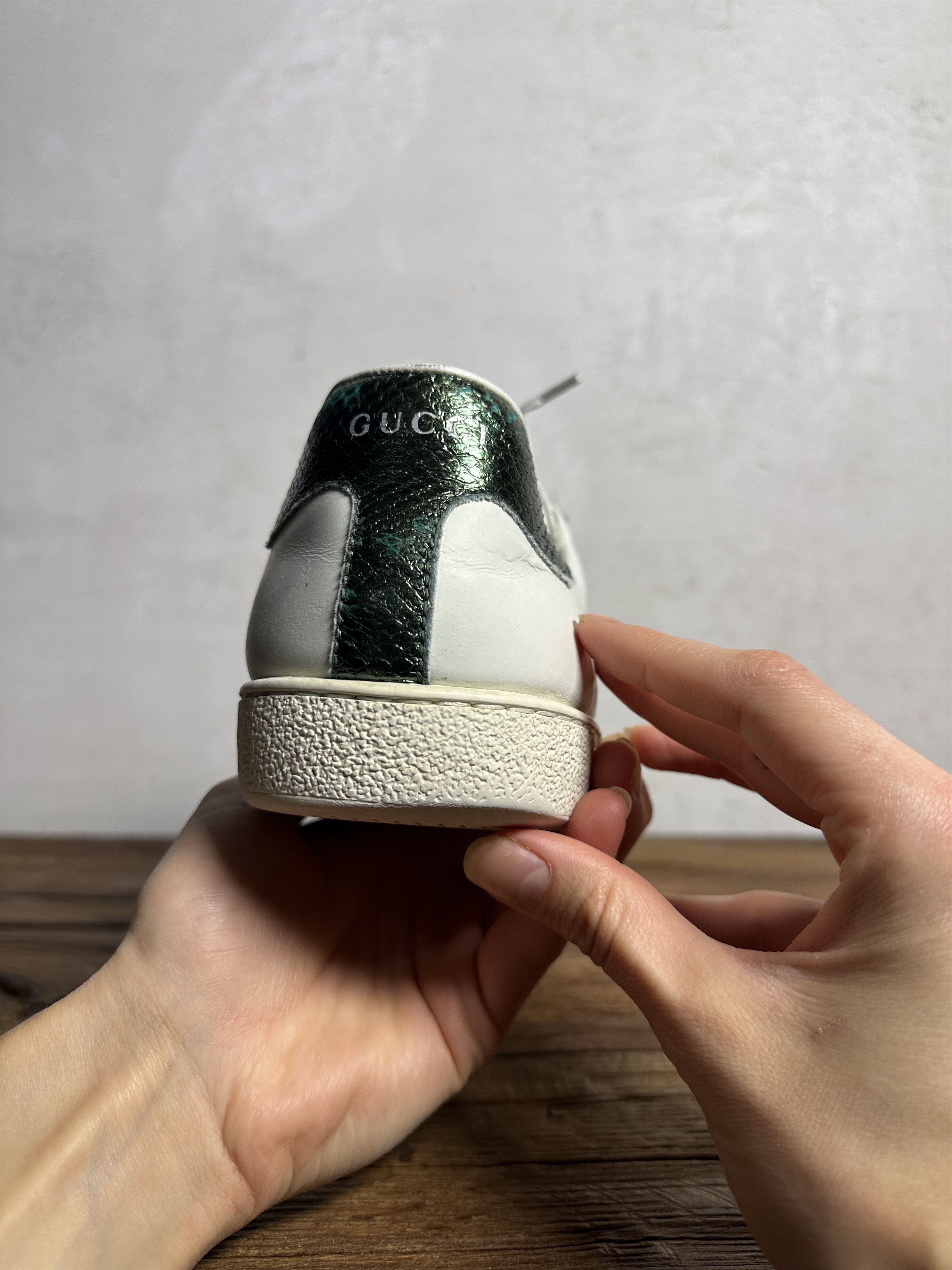 Gucci Gucci Ace Embroidered Bees Leather Sneaker White Navy Size US 10 / EU 43 - 7 Thumbnail