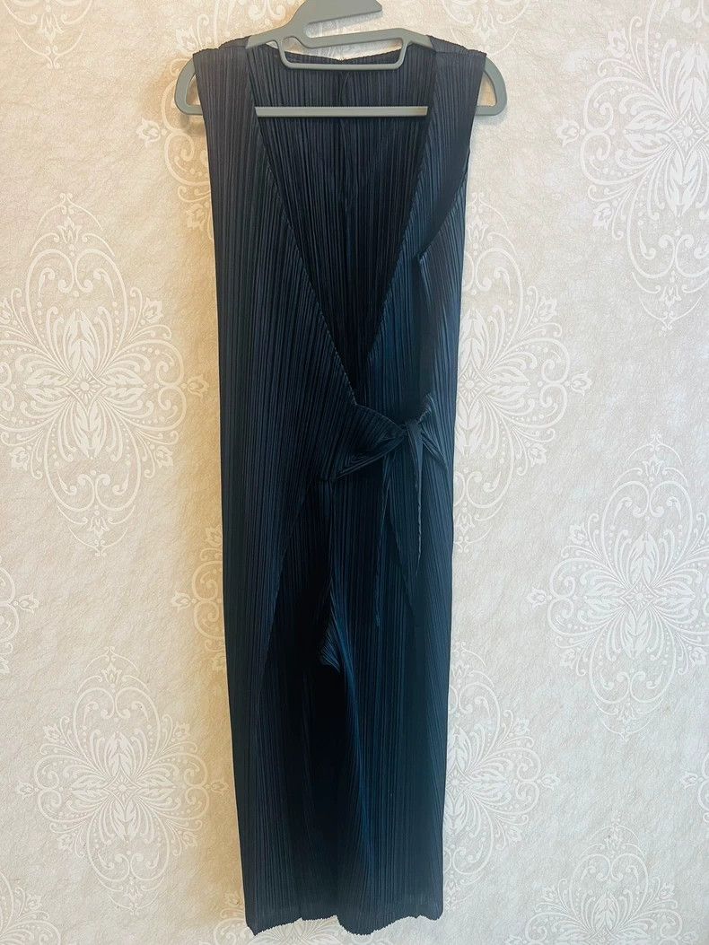 Issey Miyake Issey Miyake size:3 Black pleated dress Size S / US 4 / IT 40 - 1 Thumbnail