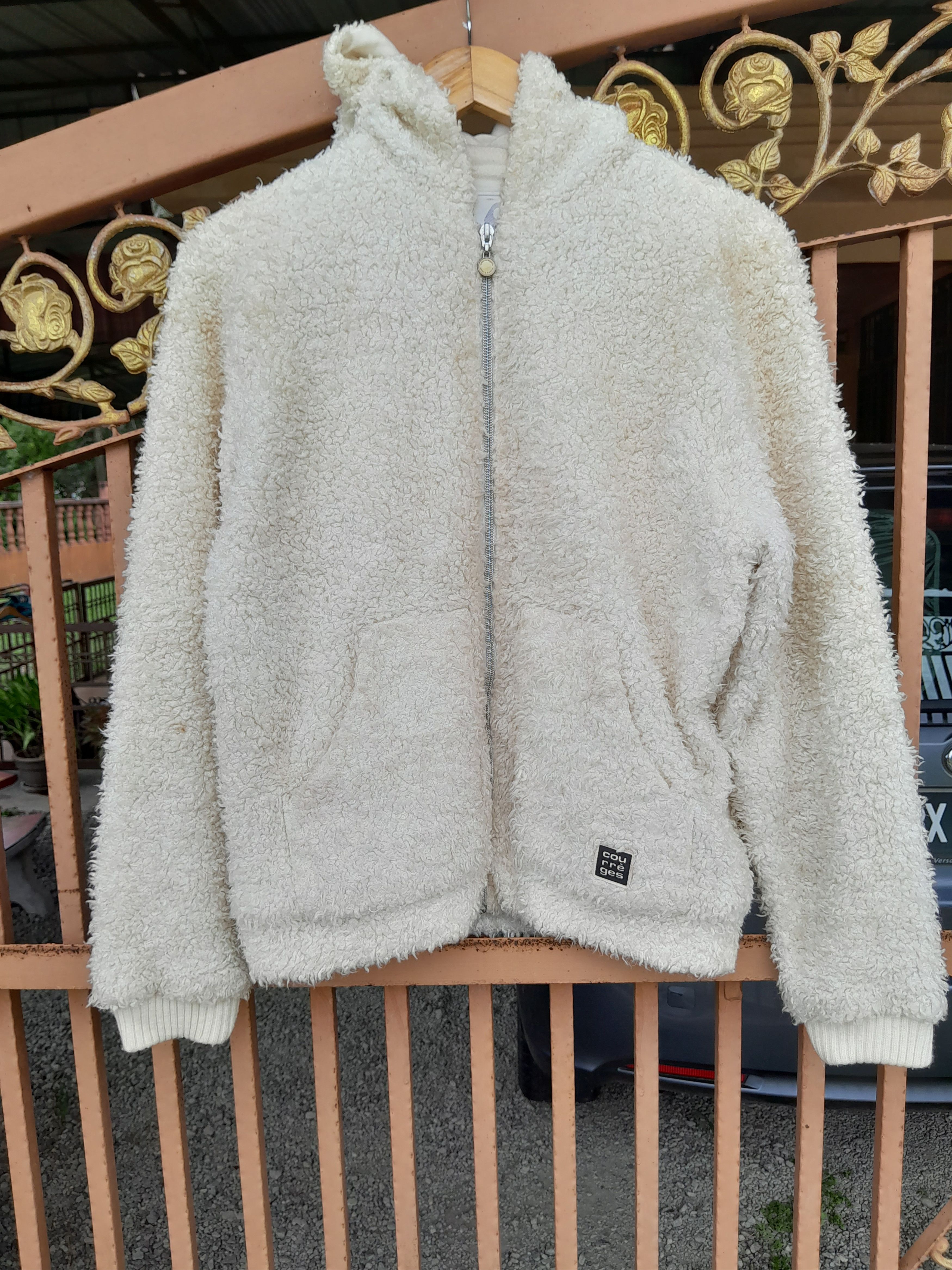 Courreges COURREGES SWEATER JACKET SHERPA Size S / US 4 / IT 40 - 1 Thumbnail