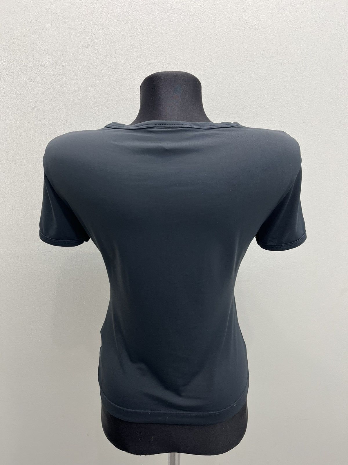 Versace Jeans Couture Vintage Versace Jeans Couture Logo Stretch Top Tee T-shirt Size M / US 6-8 / IT 42-44 - 3 Thumbnail