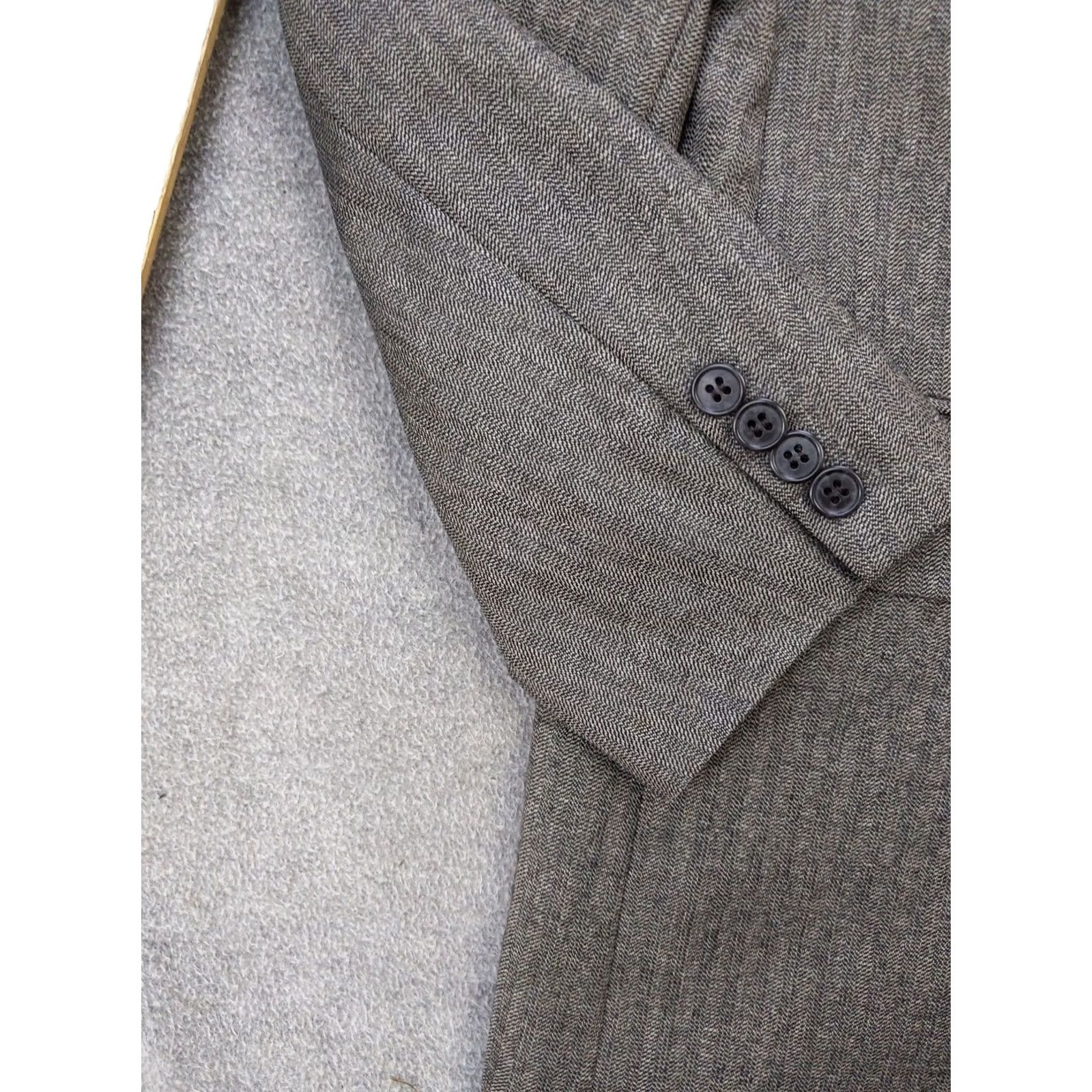 Olive VINTAGE Oliver Mens 44 Wool Herringbone Sport Coat 2 Piece Gray Notch Lapel Two-Button 90s Preppy Business Casual Formal Wedding Mens Size US S / EU 44-46 / 1 - 3 Thumbnail