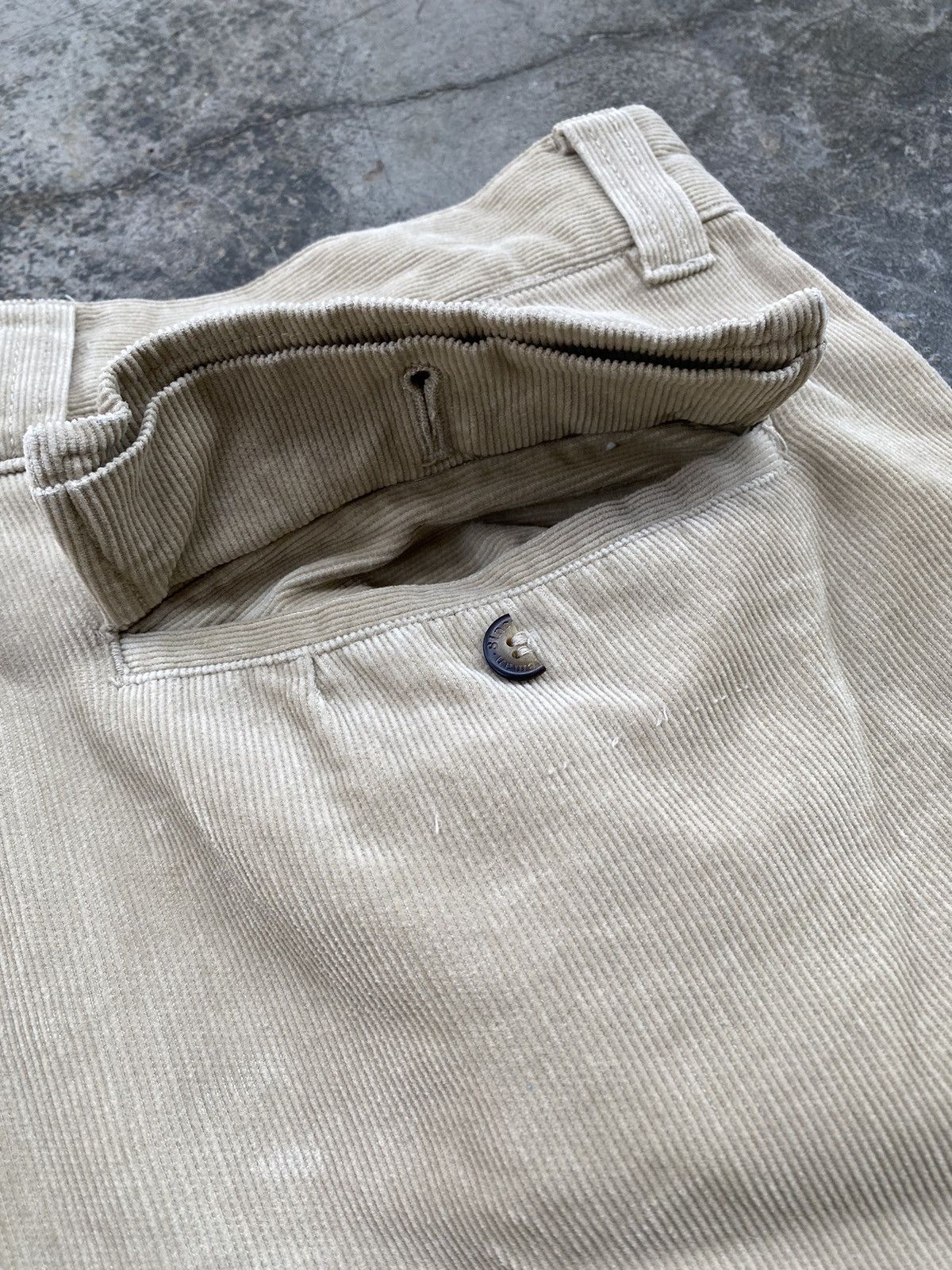 Coleman Vintage Coleman Corduroy Distressed Pants Size US 33 - 12 Thumbnail