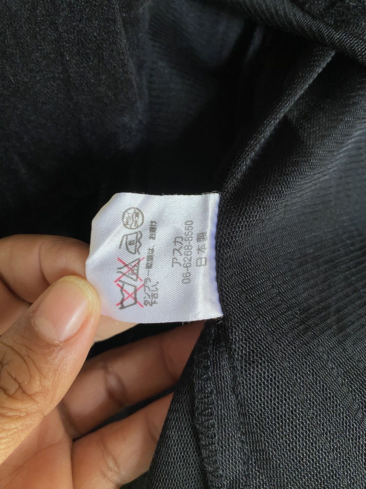 Designer Asuka Black Sheer Velvet Shirt. Size L / US 10 / IT 46 - 10 Thumbnail