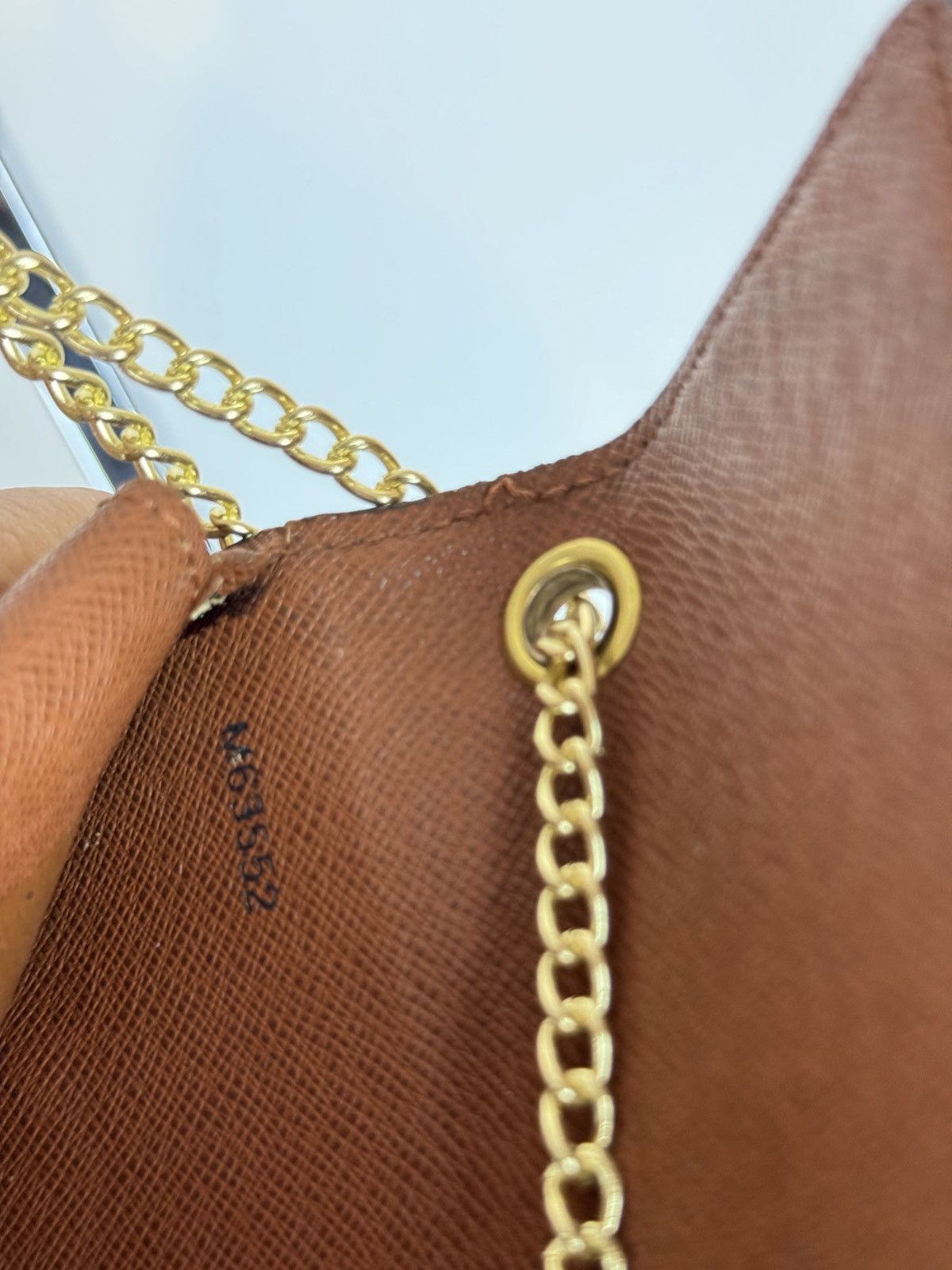 Louis Vuitton Vintage mini leather bag Louis Vuitton LV original item Size ONE SIZE - 4 Thumbnail