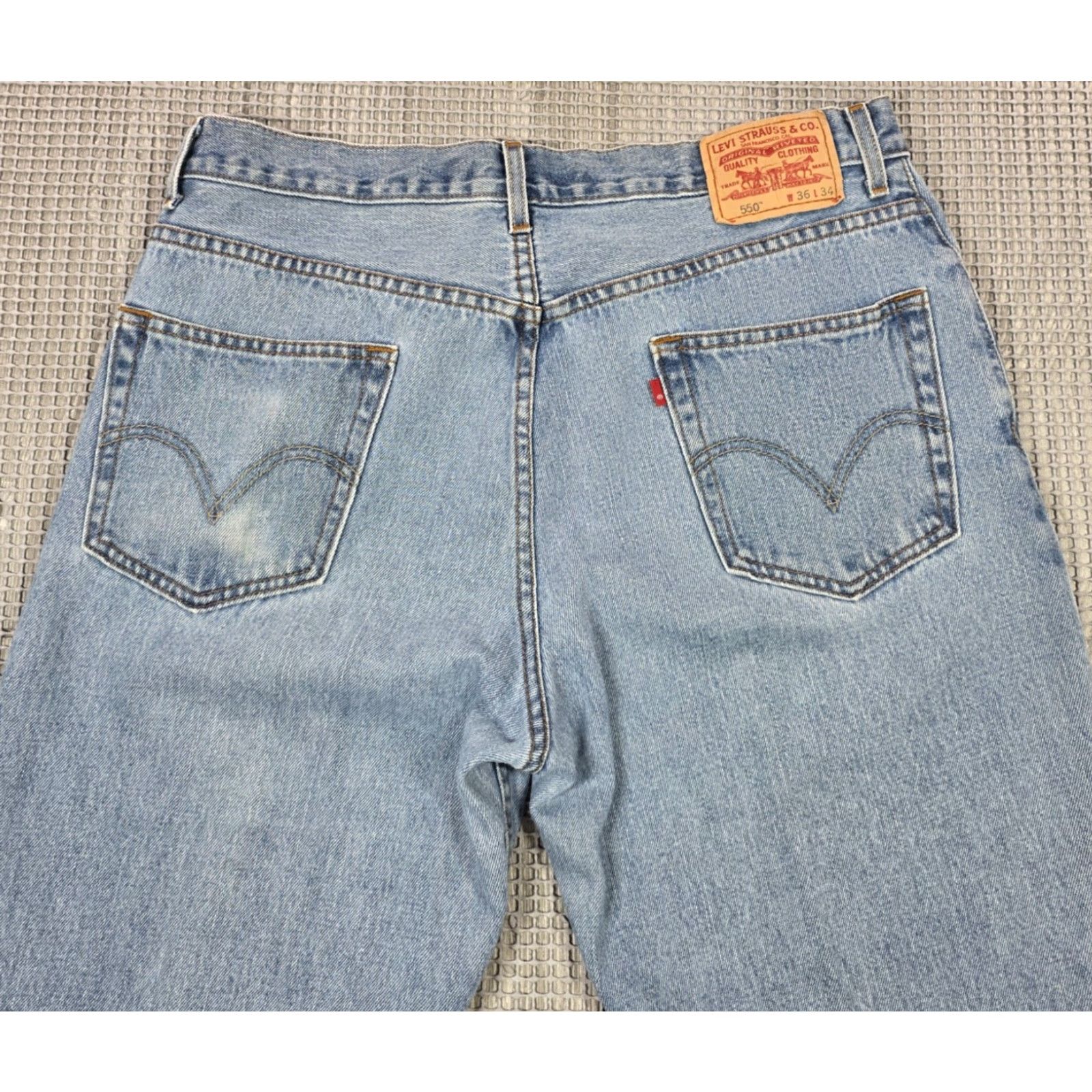 Levi's VINTAGE Levi's Jeans Mens 36x34 Denim Blue 550 Relaxed Tapered Distressed Fade Jeans Size US 36 / EU 52 - 5 Thumbnail