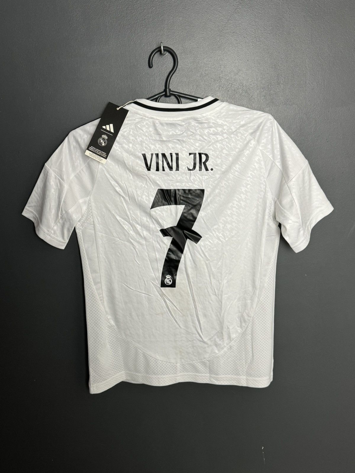 Adidas KIDS New Real Madrid 24/25 Home Vinicius Jr Football Jersey Size US XS / EU 42 / 0 - 1 Thumbnail
