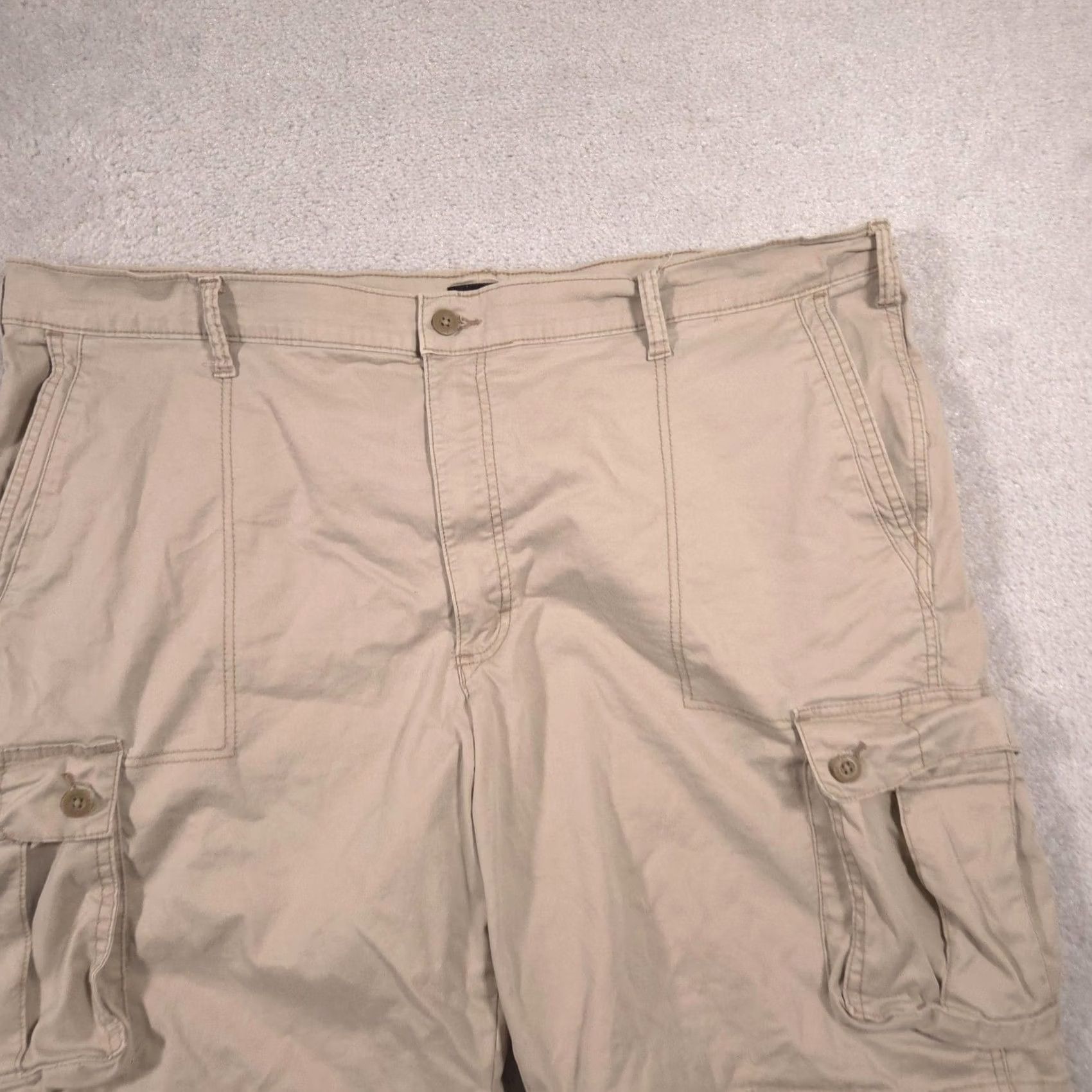 Lee Lee Cargo Shorts Mens 46 Beige Relaxed Fit Stretch Pockets 9 Inseam Size US 30 / EU 46 - 3 Thumbnail