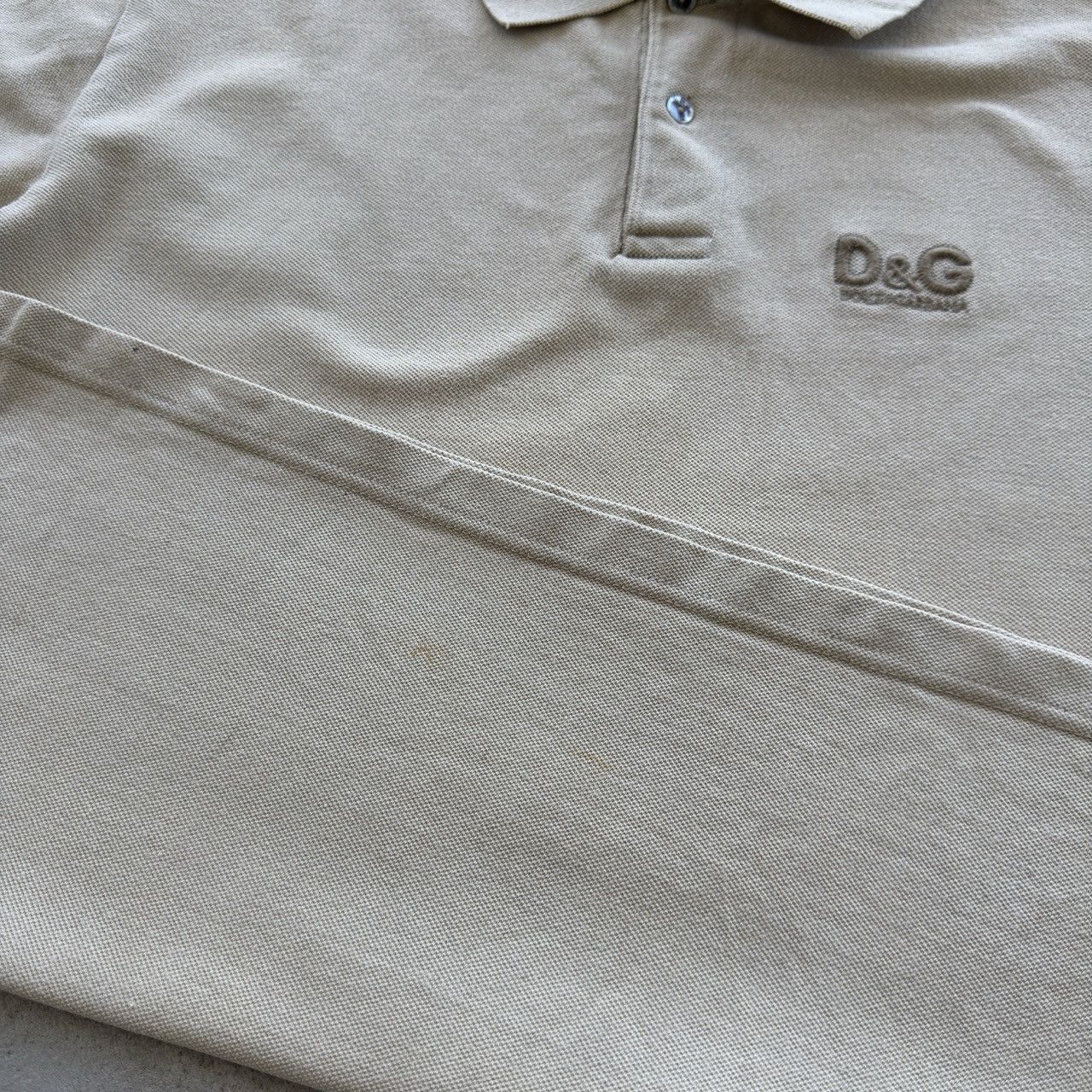 Dolce & Gabbana D&G Dolce & Gabbana Vintage Logo Polo Shirt Beige 44/46 Size US S / EU 44-46 / 1 - 4 Thumbnail